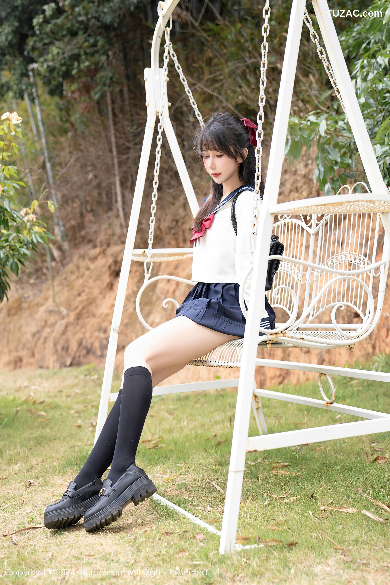 XiuRen秀人网-8365-波巧酱-初恋小学妹-水手服百褶短裙学生装户外野餐-2024.04.10