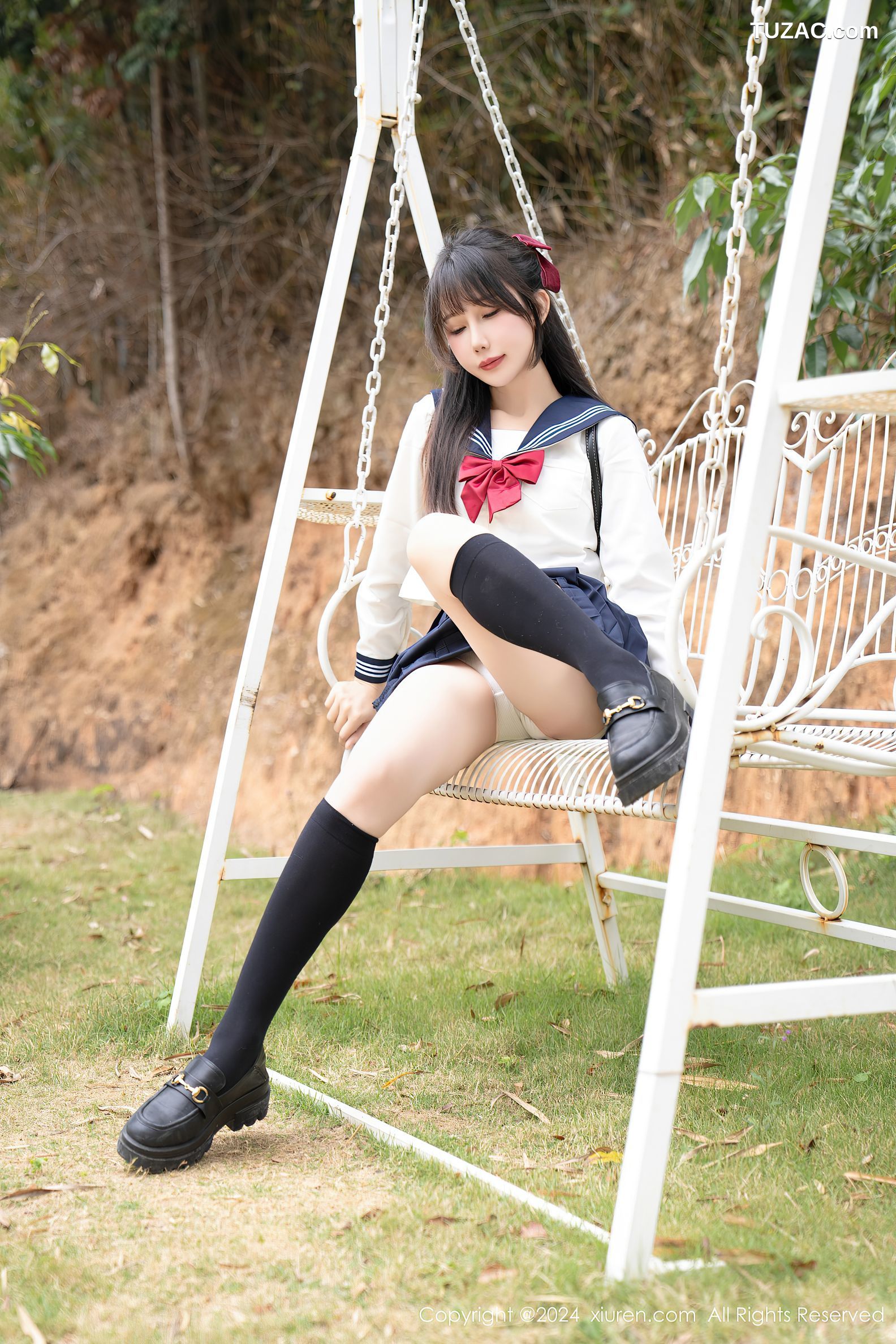 XiuRen秀人网-8365-波巧酱-初恋小学妹-水手服百褶短裙学生装户外野餐-2024.04.10