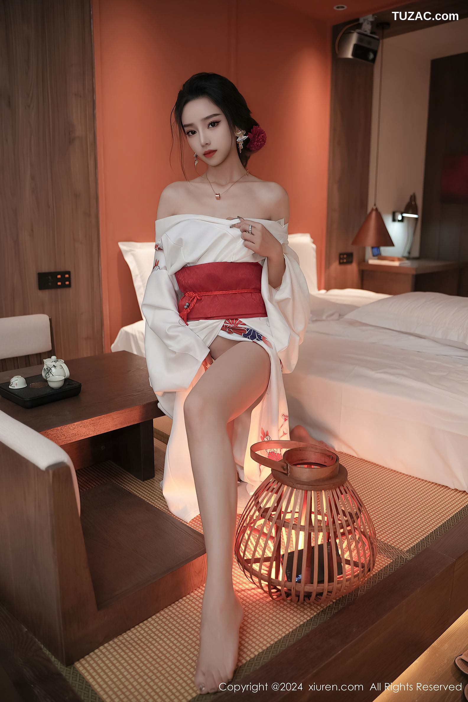 XiuRen秀人网-8367-苏曼兮-白色和服红绑带红色扇子-2024.04.10