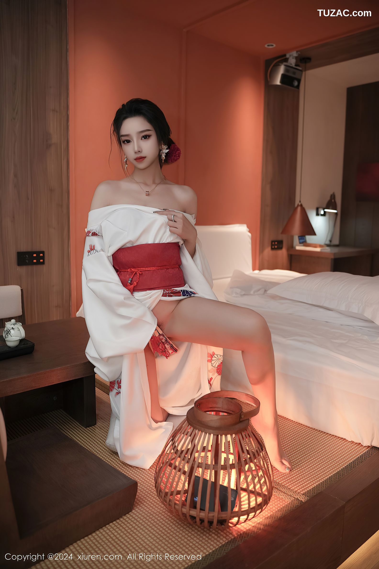 XiuRen秀人网-8367-苏曼兮-白色和服红绑带红色扇子-2024.04.10