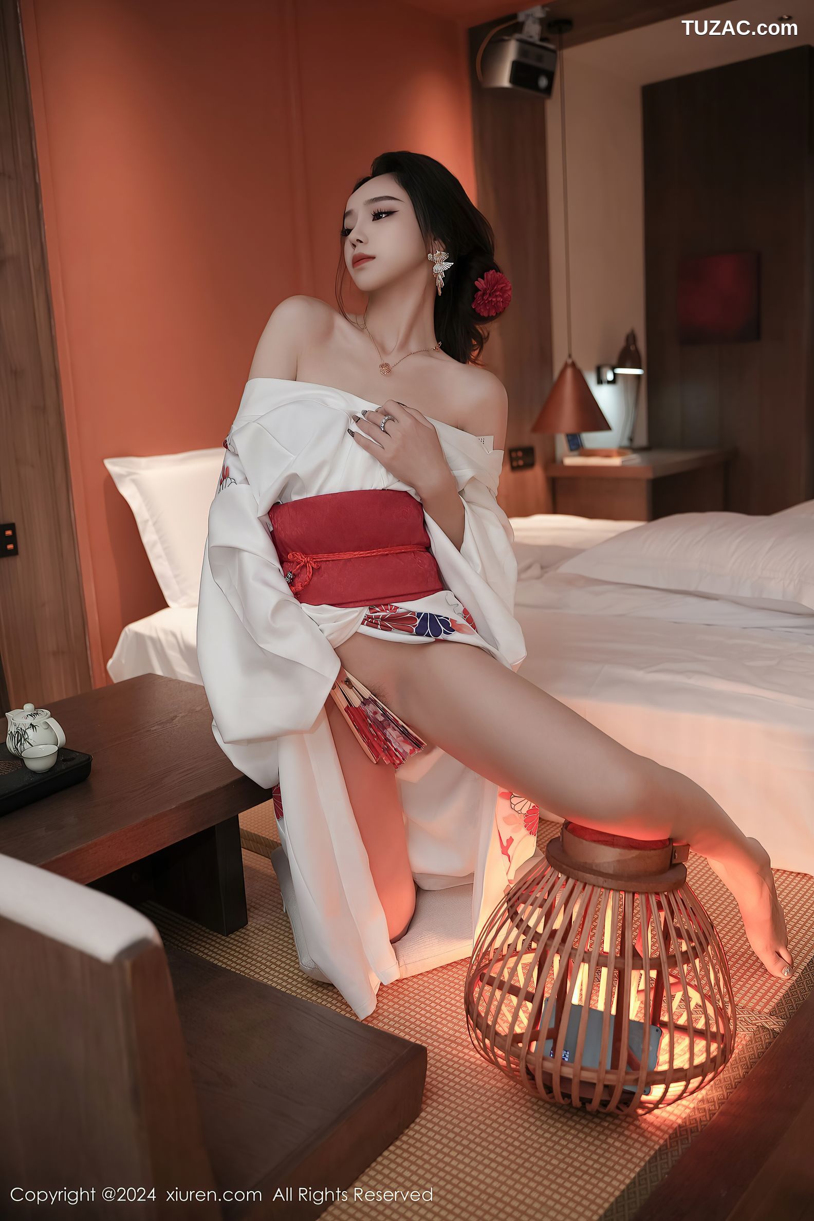 XiuRen秀人网-8367-苏曼兮-白色和服红绑带红色扇子-2024.04.10