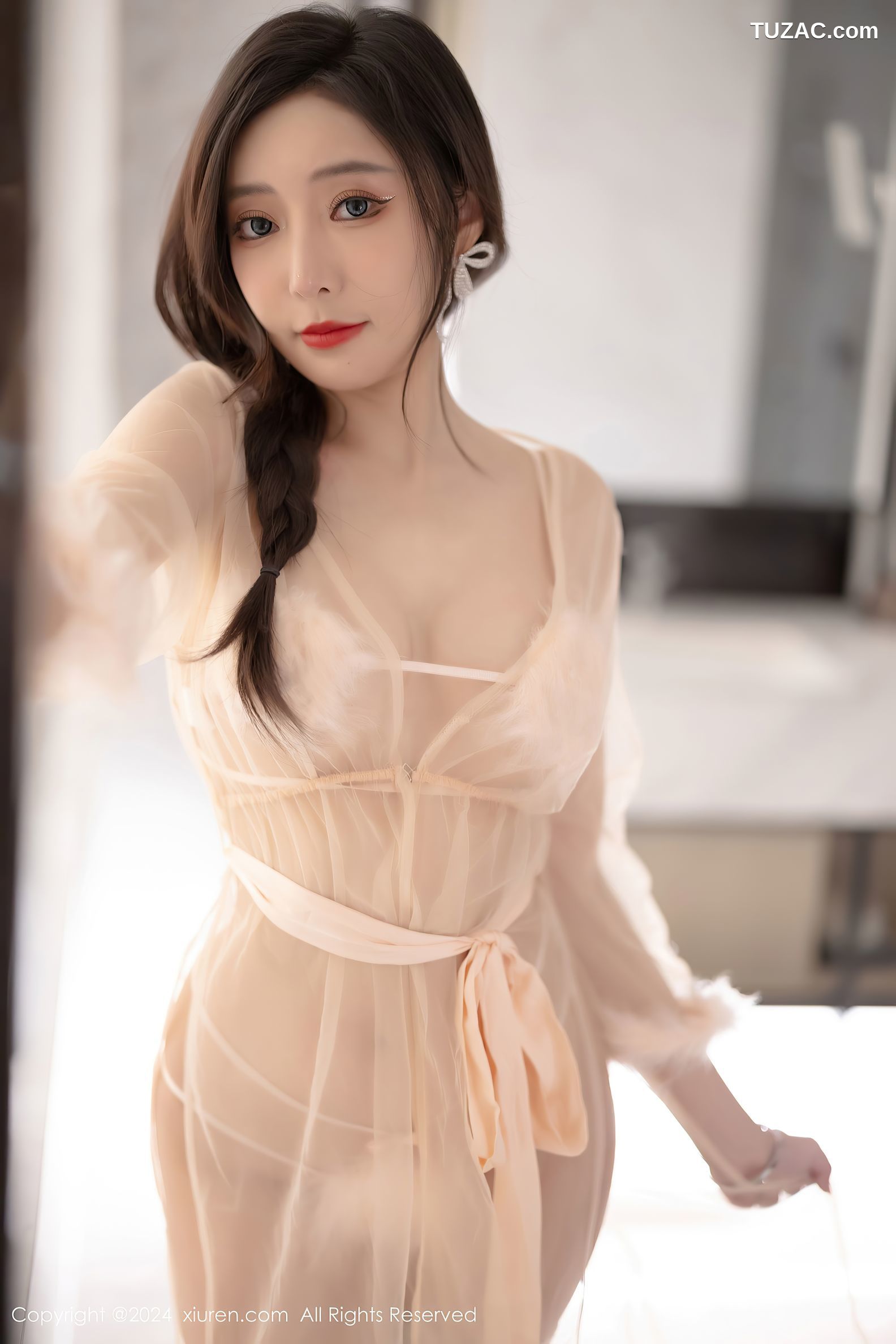 XiuRen秀人网-8378-王馨瑶yanni-哈尔滨旅拍-红色时尚肚兜红色长裙-肉色轻透纱裙-2024.04.11