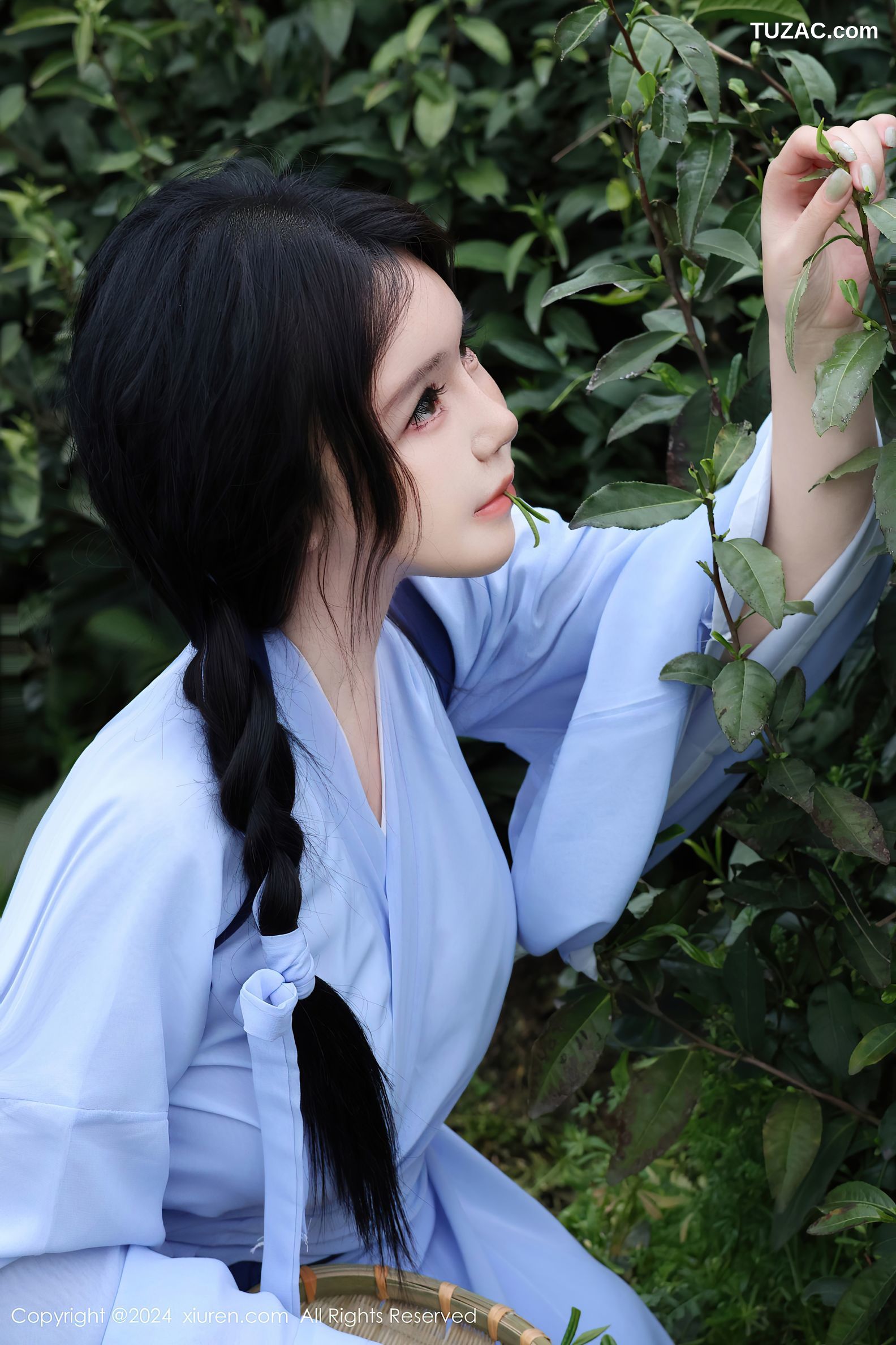 XiuRen秀人网-8386-小薯条nienie-九尾狐剧情-浅蓝汉服-荷绿薄纱裙肚兜-2024.04.12