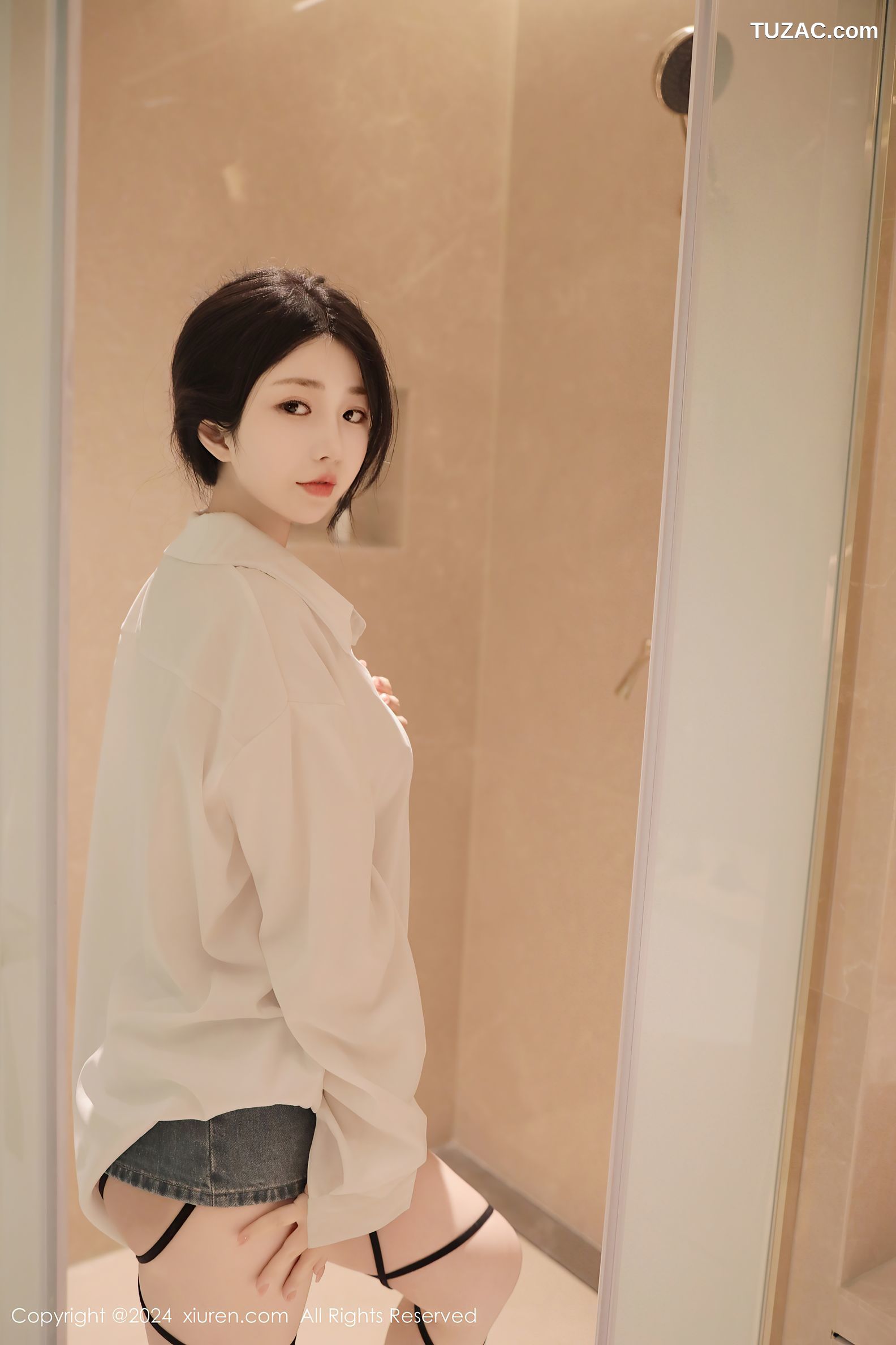 XiuRen秀人网-8400-陈小花-白衬衫牛仔超短裙浴室湿身爆乳-2024.04.16