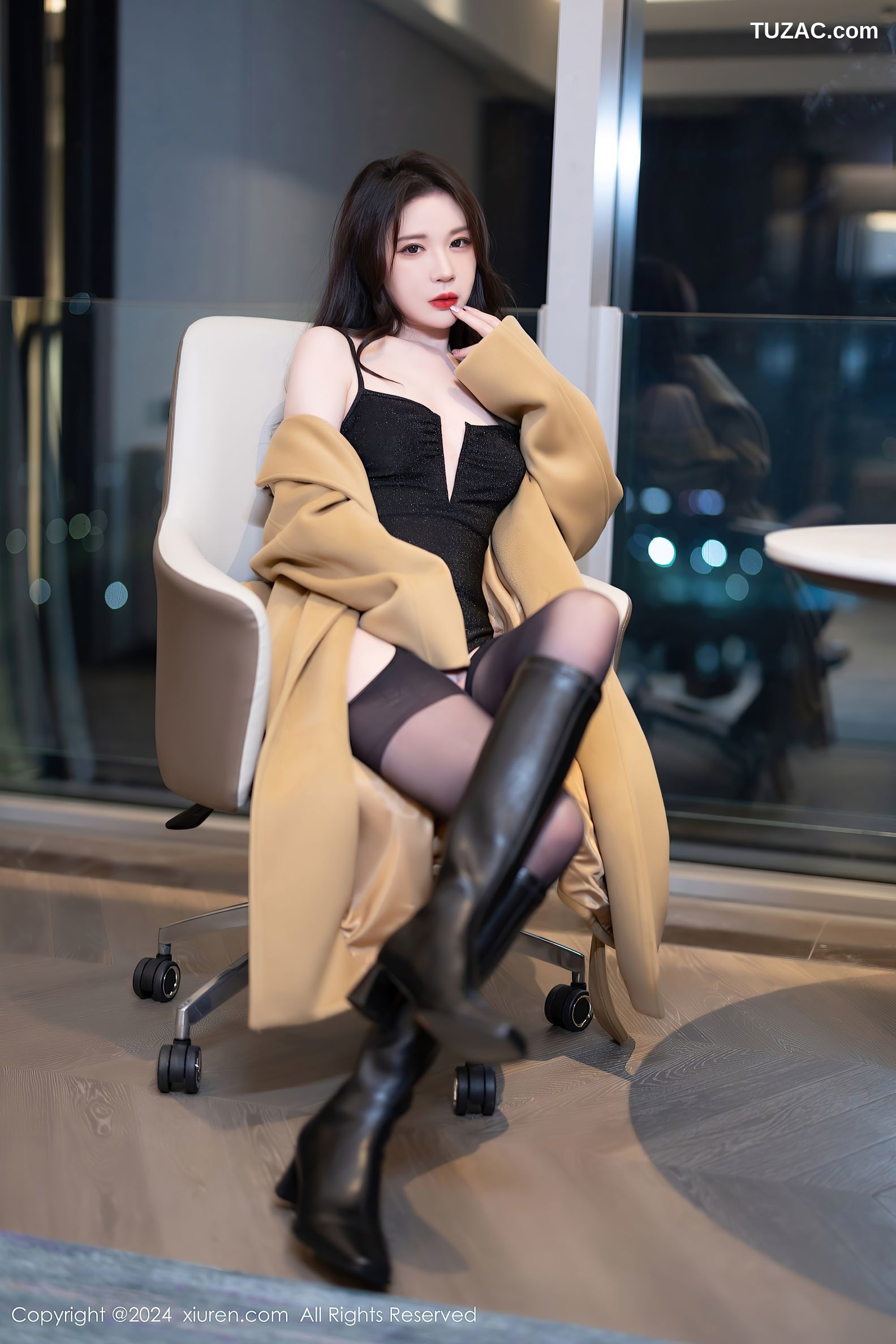 XiuRen秀人网-8414-梦心玥-黑色情趣内衣黑丝-2024.04.18
