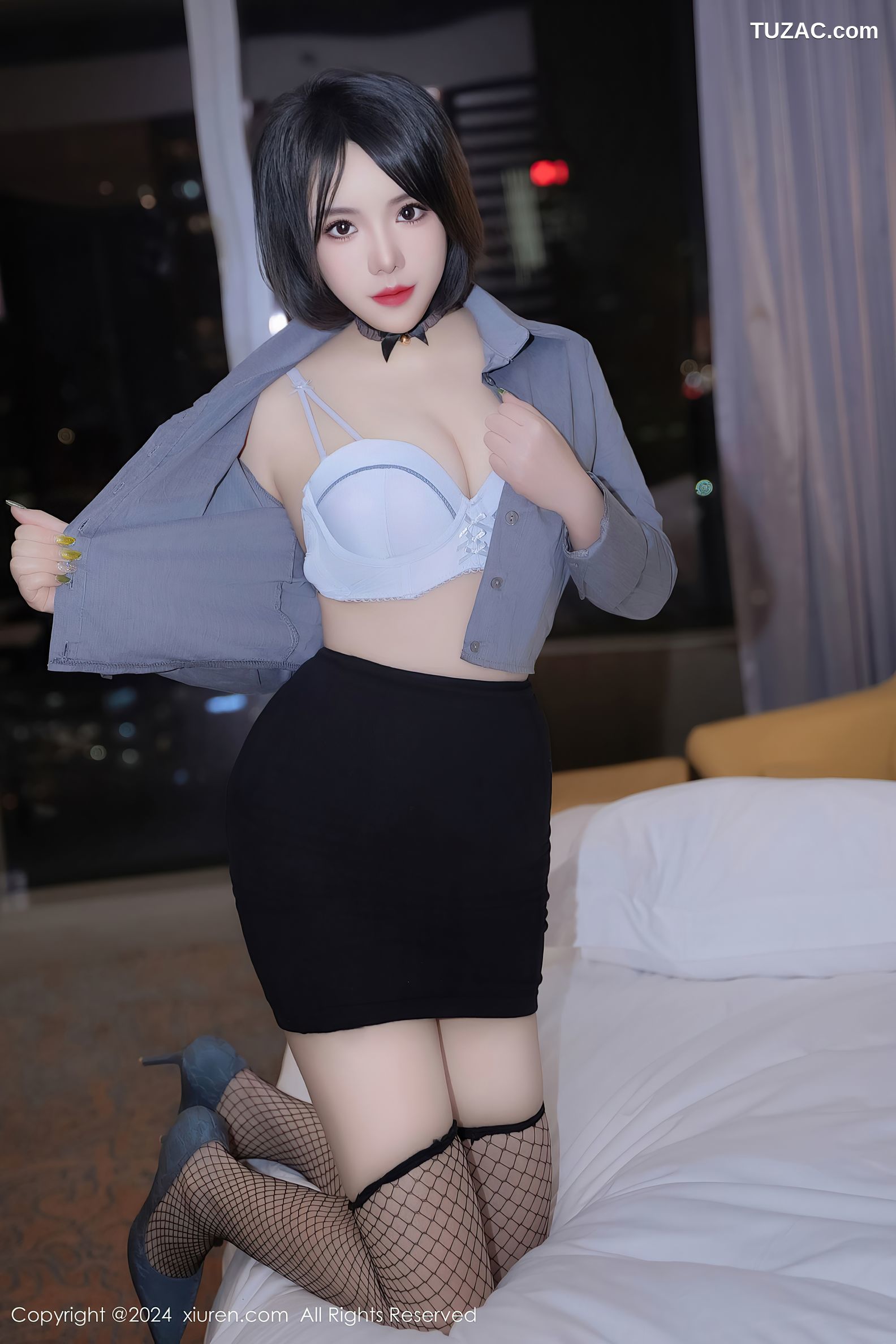 XiuRen秀人网-8435-陆萱雅-短发灰衬衫黑短裙黑丝-2024.04.23