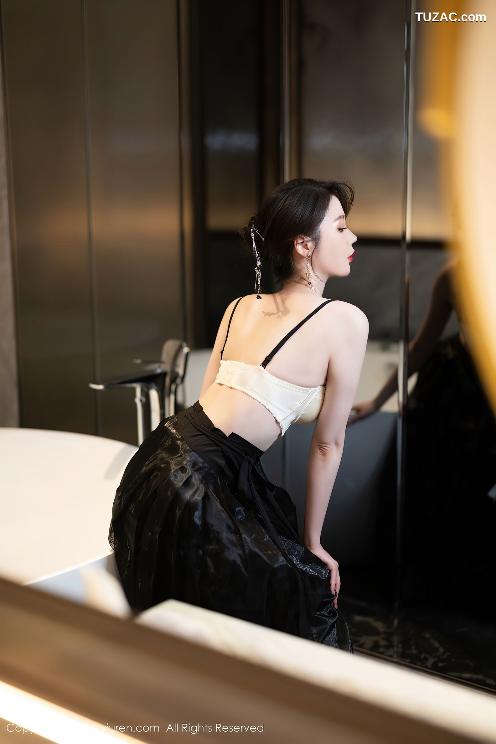 XiuRen秀人网-8465-梦心玥-黑色裙装白色内衣-2024.04.28