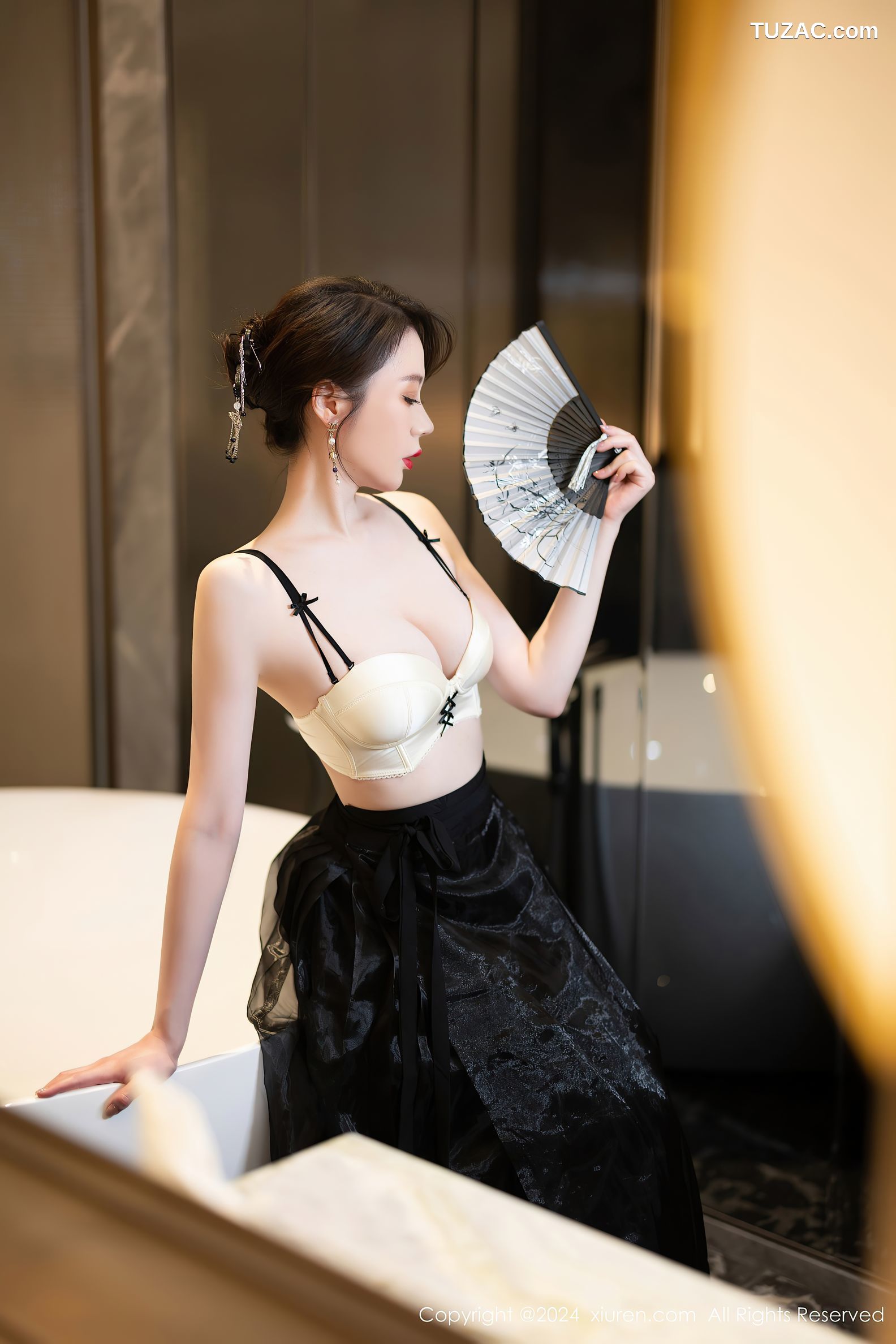 XiuRen秀人网-8465-梦心玥-黑色裙装白色内衣-2024.04.28