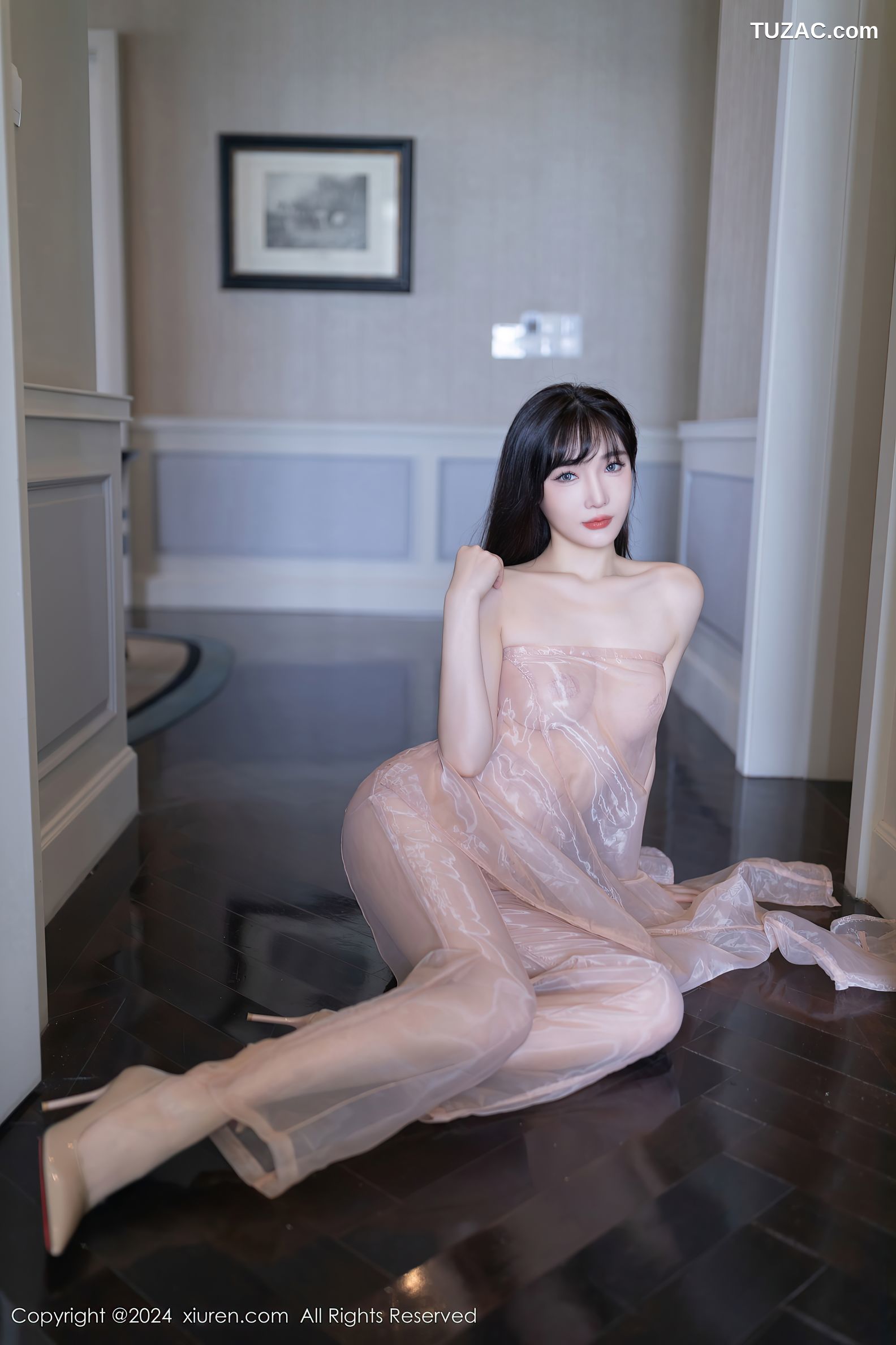 XiuRen秀人网-8509-陆萱萱-浅粉色透视西装肉丝-2024.05.09