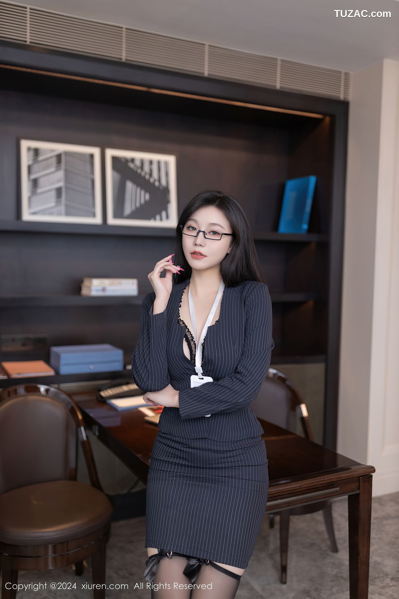 XiuRen秀人网-8537-安然anran-OL女秘书黑色裙装黑蕾丝内衣黑丝-2024.05.14