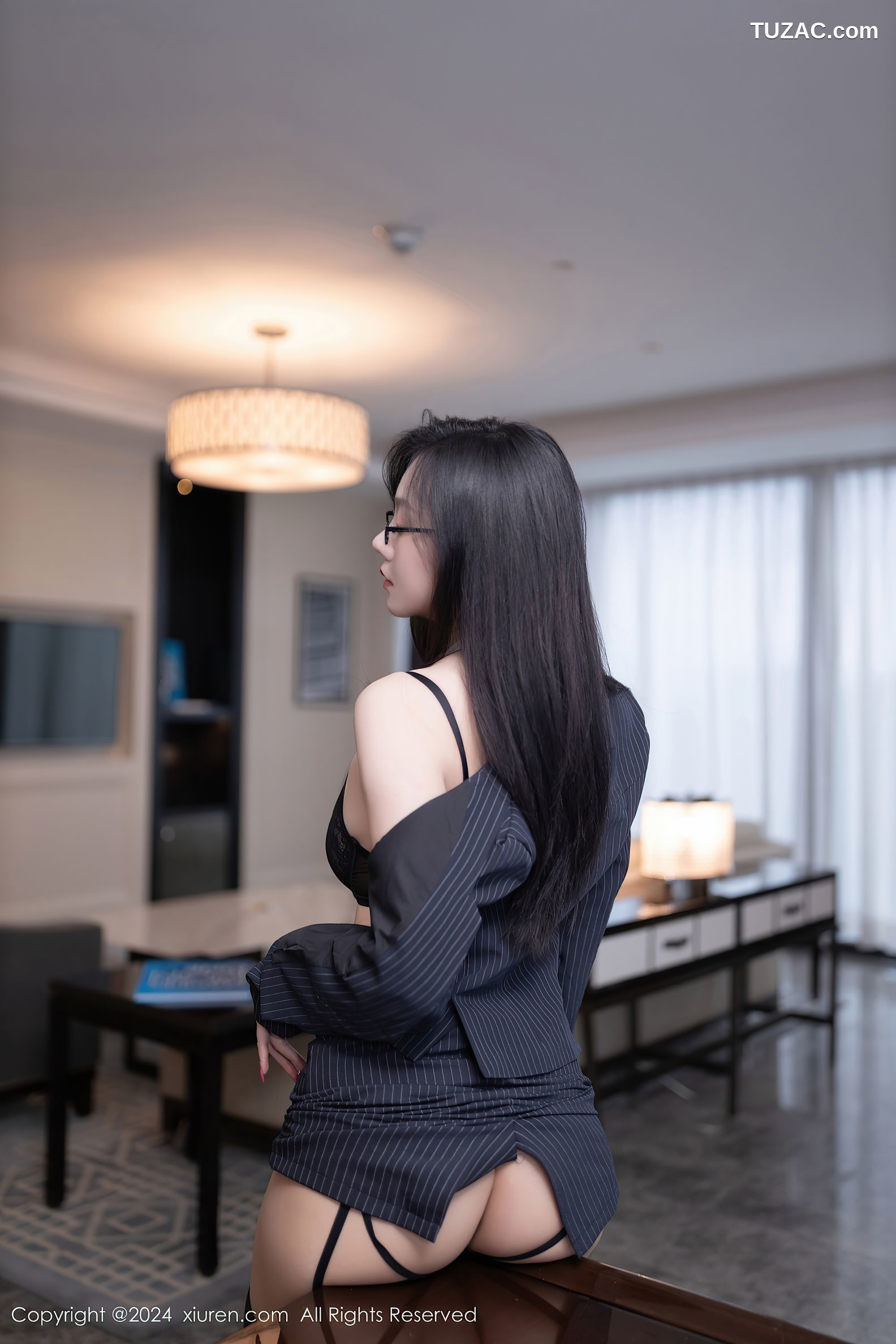 XiuRen秀人网-8537-安然anran-OL女秘书黑色裙装黑蕾丝内衣黑丝-2024.05.14
