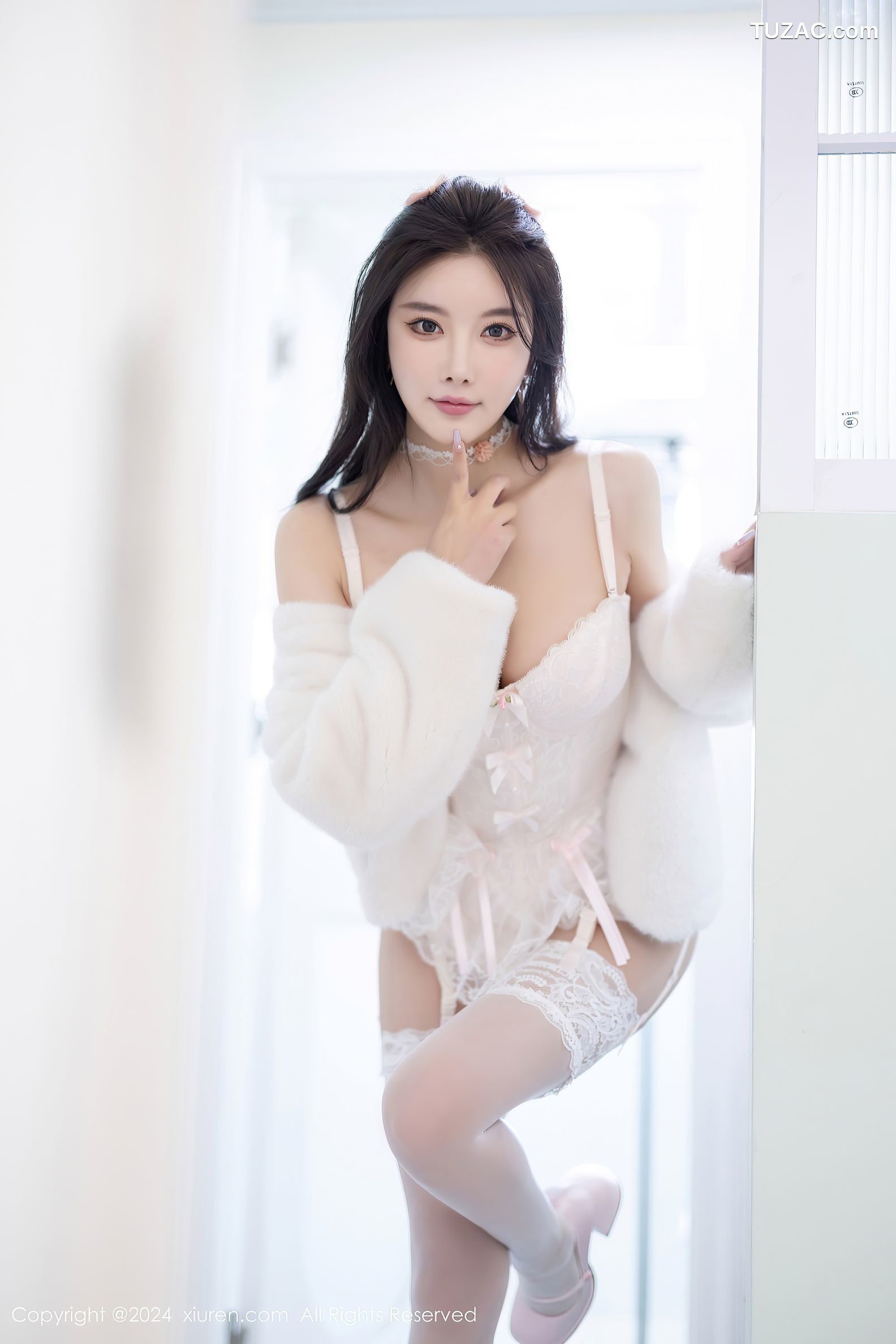 XiuRen秀人网-8570-杨晨晨Yome-白色蕾丝内衣-粉色紧身T湿身-2024.05.20