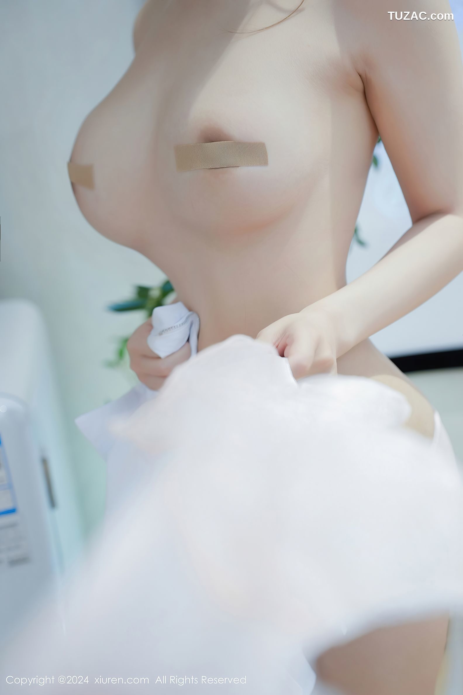 XiuRen秀人网-8609-甜白酱-首套-OL白衬衫灰短裙黑丝爆乳-2024.05.28