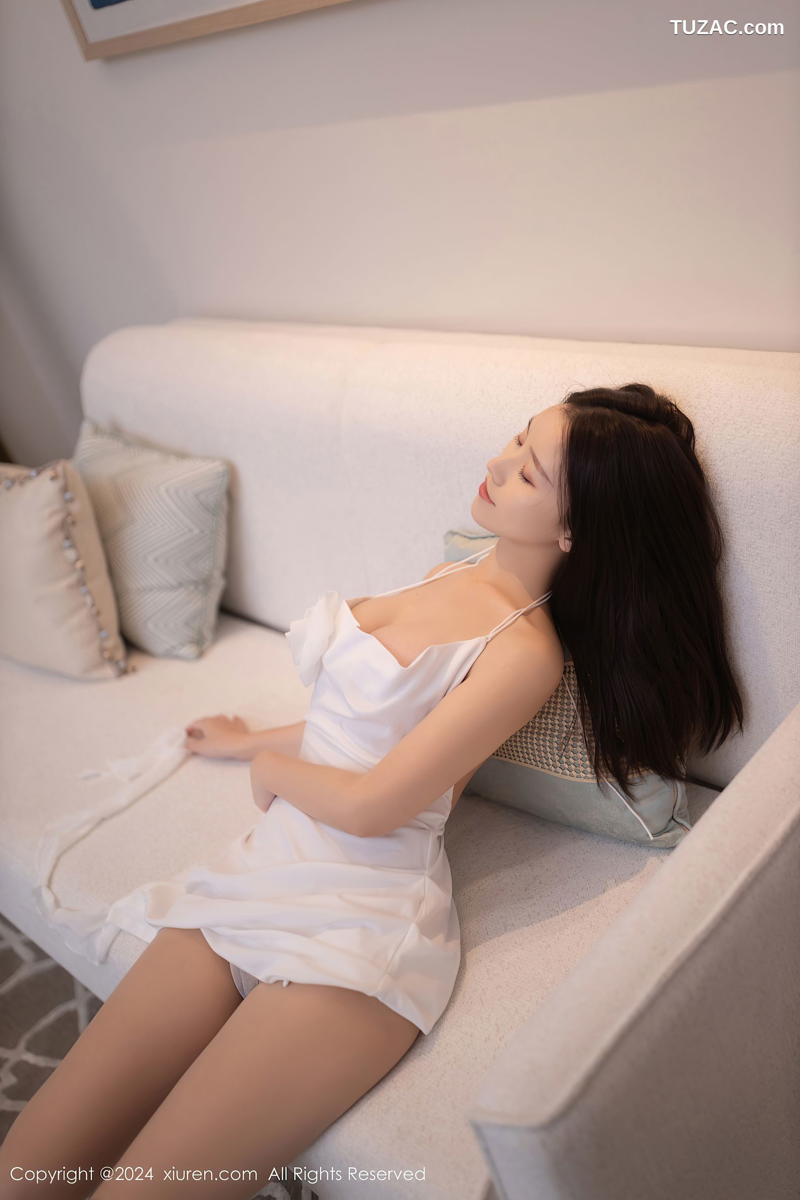 XiuRen秀人网-8616-杏子Yada-白色连衣短裙爆乳-2024.05.29