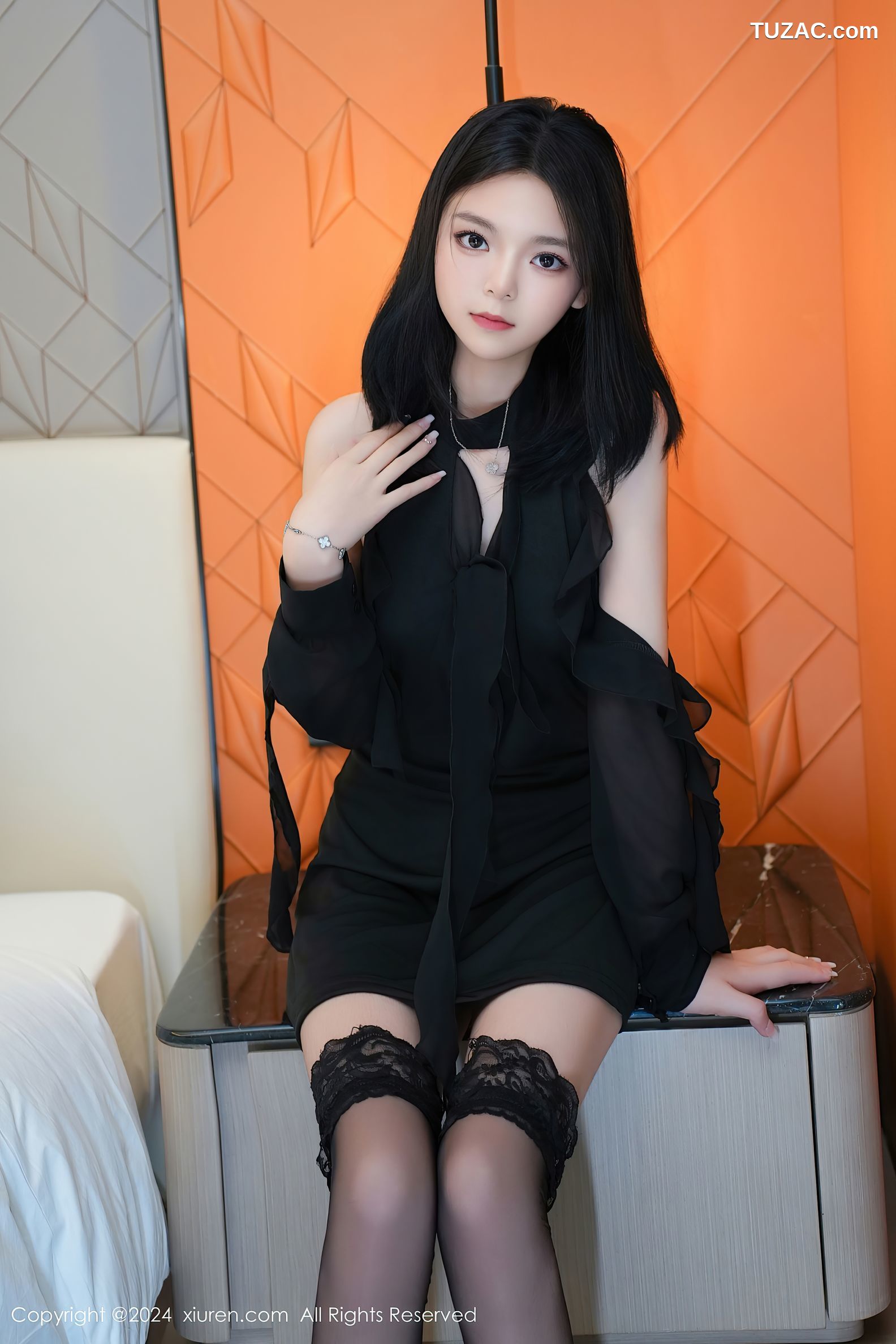 XiuRen秀人网-8651-唐心心-黑色连衣裙黑丝-2024.06.05