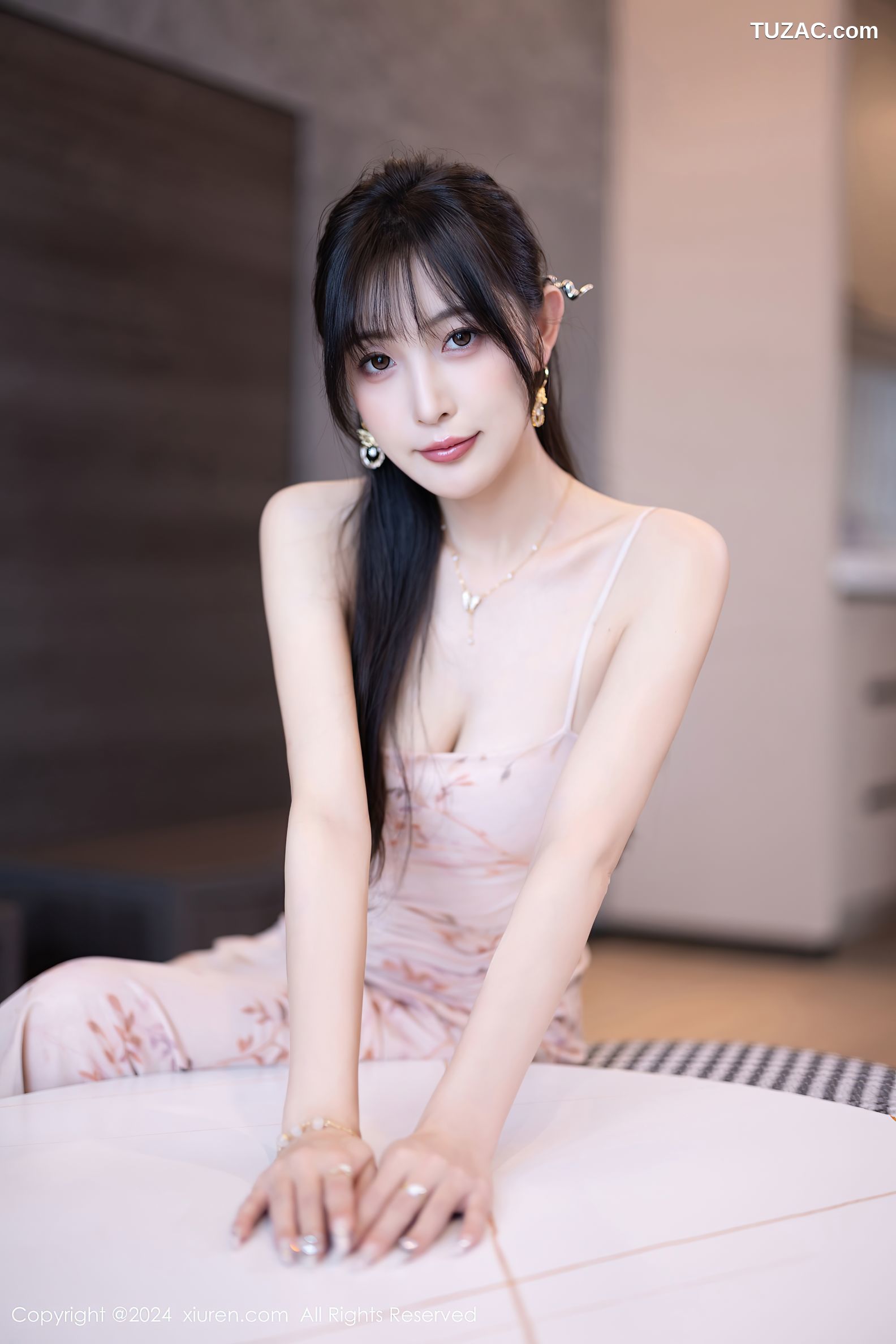 XiuRen秀人网-8682-林星阑-浅粉色连衣裙-2024.06.11