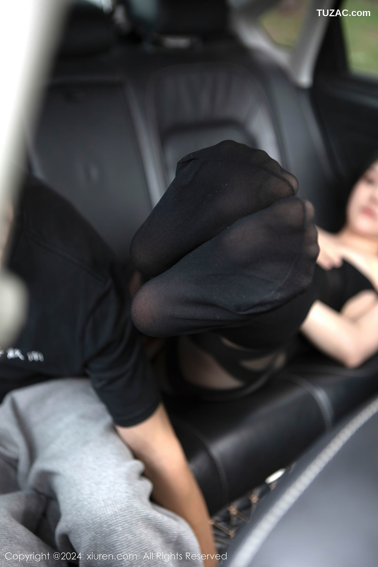 XiuRen秀人网-8708-豆瓣酱-车内场景绑架互动剧情黑色情趣内衣-2024.06.14