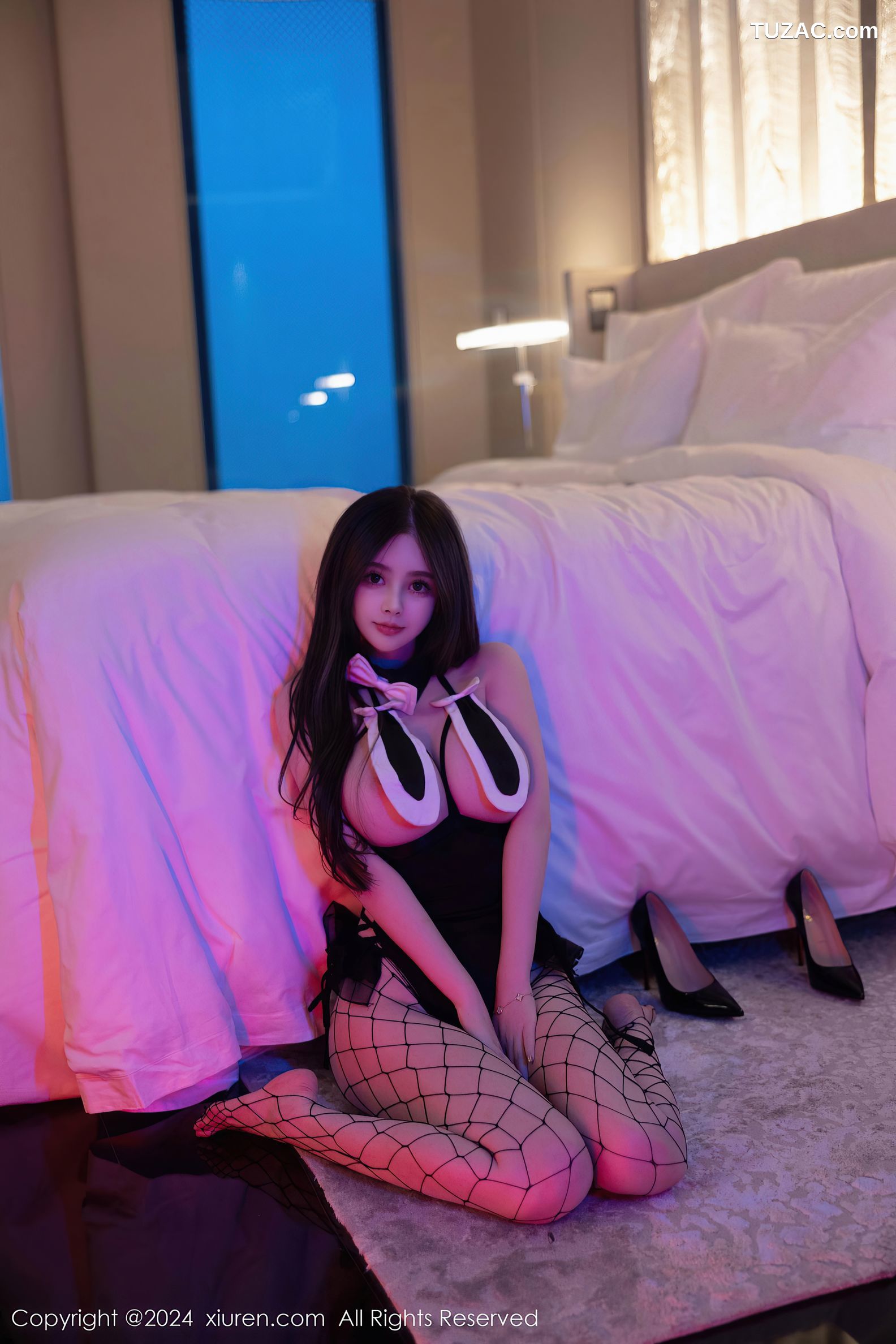 XiuRen秀人网-8736-奶喵喵-情趣兔女郎内衣黑色网格袜-2024.06.21