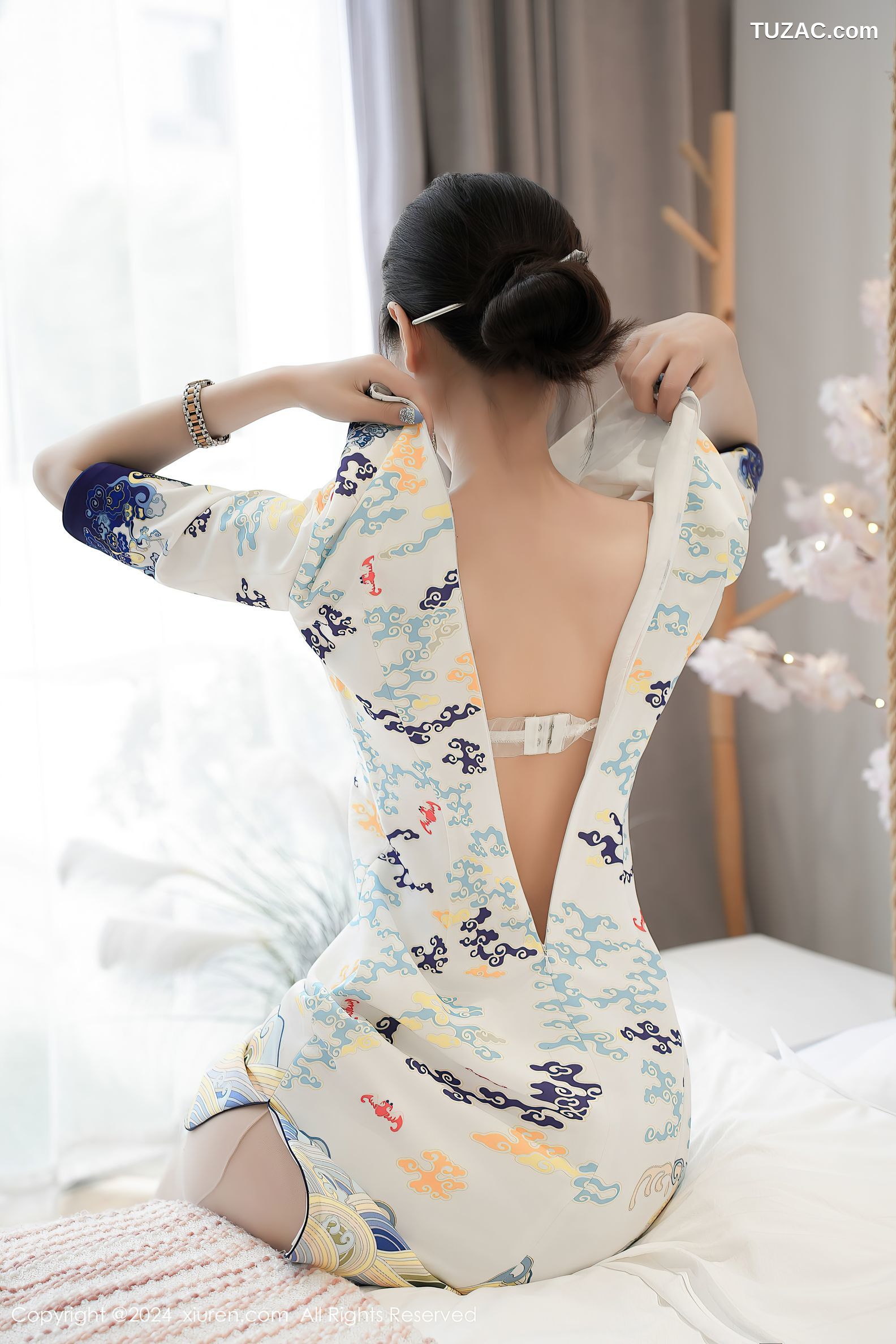 XiuRen秀人网-8745-Erikaki-旗袍空姐制服珍珠链内衣爆乳-2024.06.21