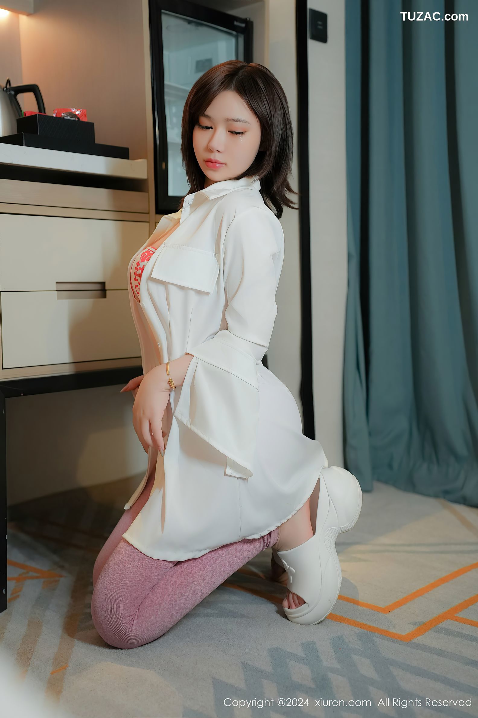 XiuRen秀人网-8763-nana豆酱-白衬衫粉色瑜伽裤超小内衣-2024.06.27