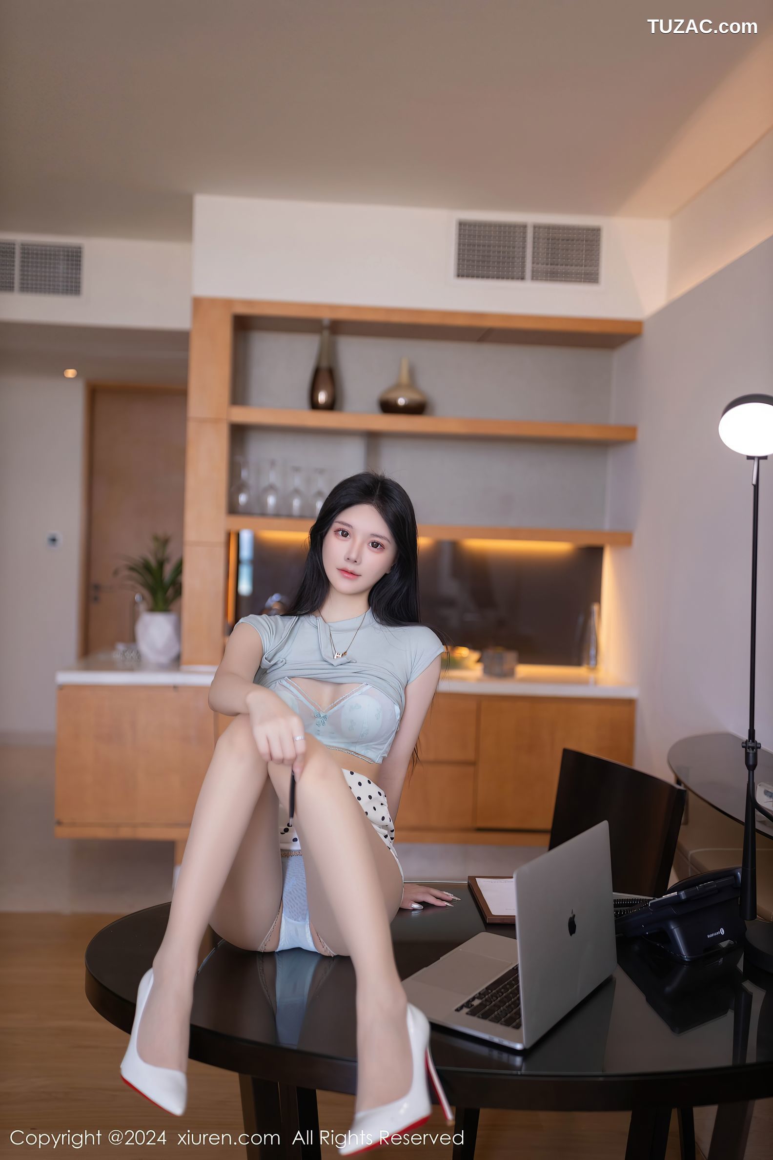 XiuRen秀人网-8774-幼幼-淡蓝T斑点短裙淡蓝内衣灰丝-2024.06.28