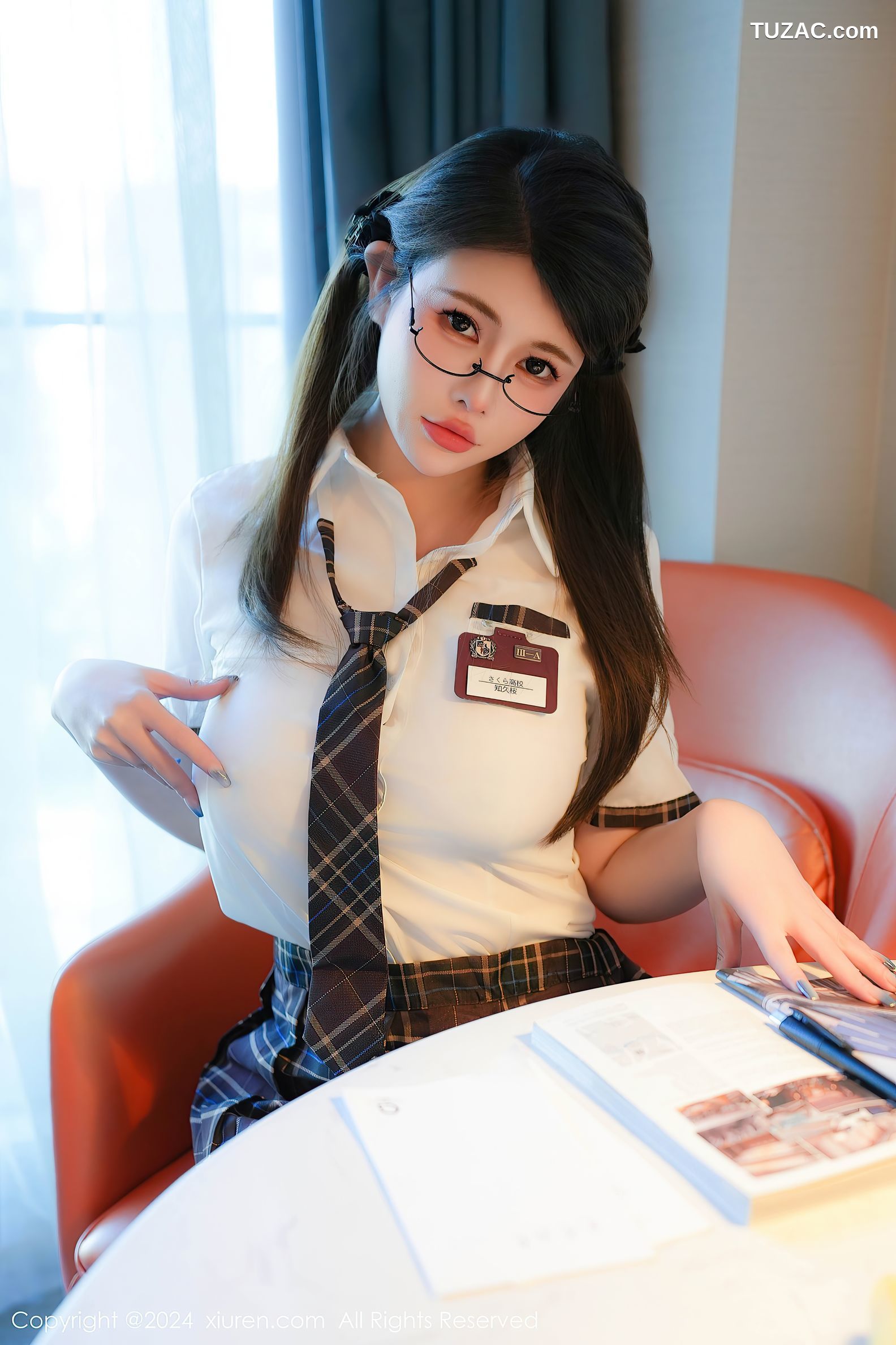 XiuRen秀人网-8803-甜妮-女学生白衬衫格子短裙黑丝爆乳-2024.07.04