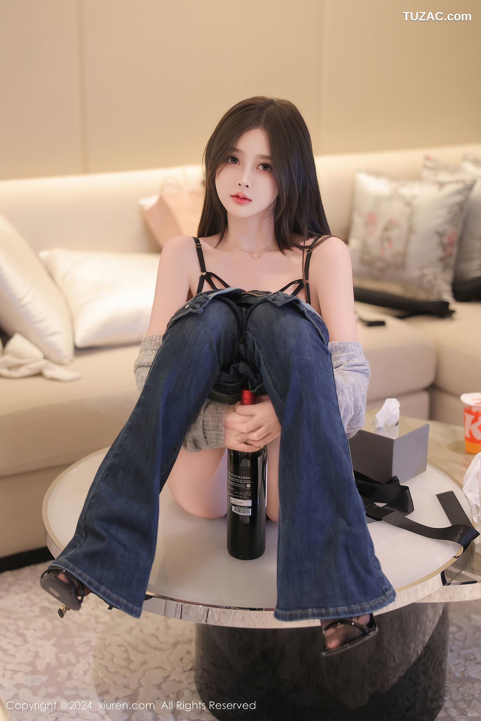 XiuRen秀人网-8806-奶喵喵-浅灰毛衣牛仔裤黑蕾丝情趣内衣1-2024.07.04
