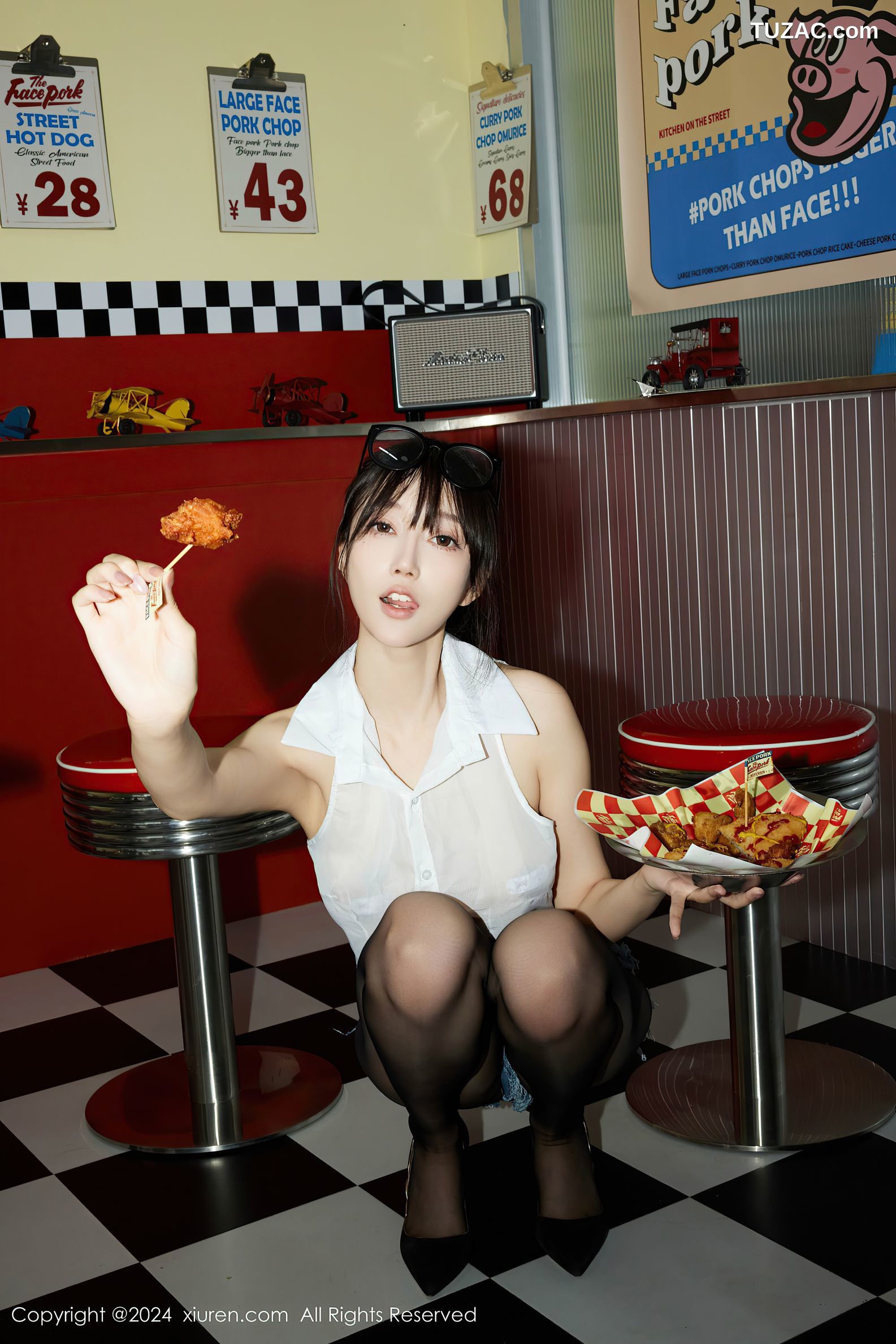 XiuRen秀人网-8811-玥儿玥er-杭州心愿旅拍-超短牛仔裤无袖轻透白衬衫黑丝爆乳-2024.07.05