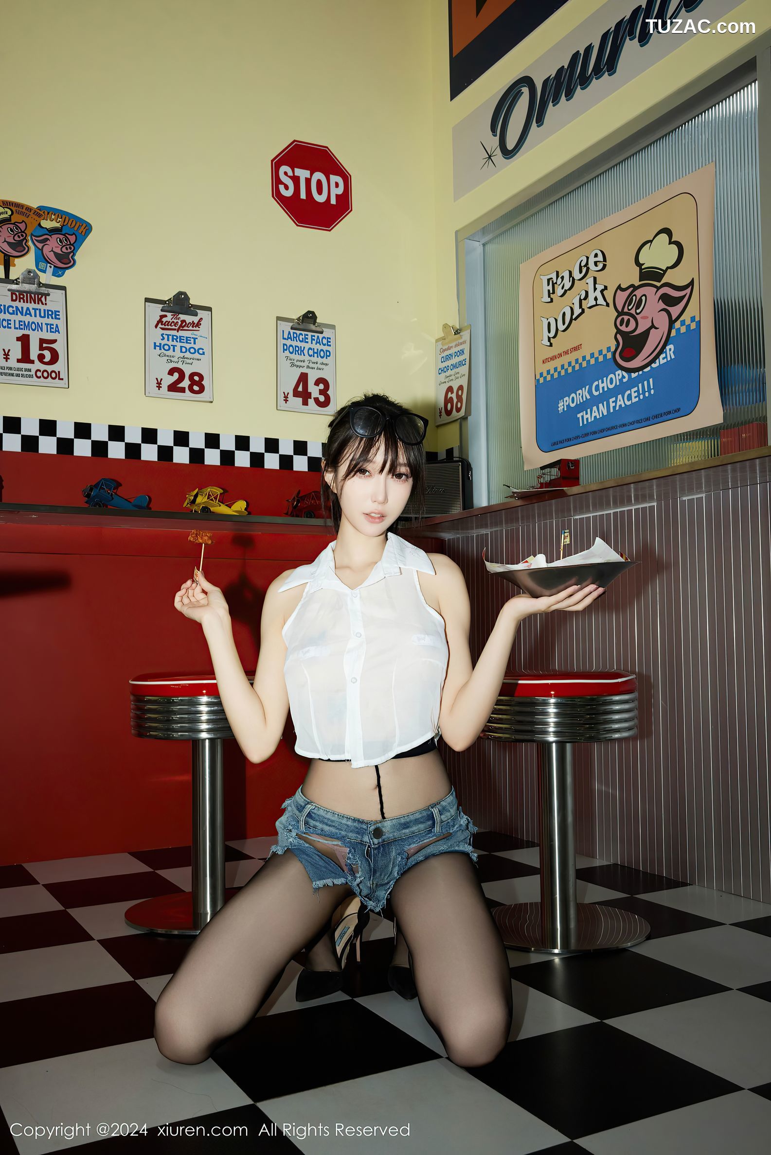 XiuRen秀人网-8811-玥儿玥er-杭州心愿旅拍-超短牛仔裤无袖轻透白衬衫黑丝爆乳-2024.07.05