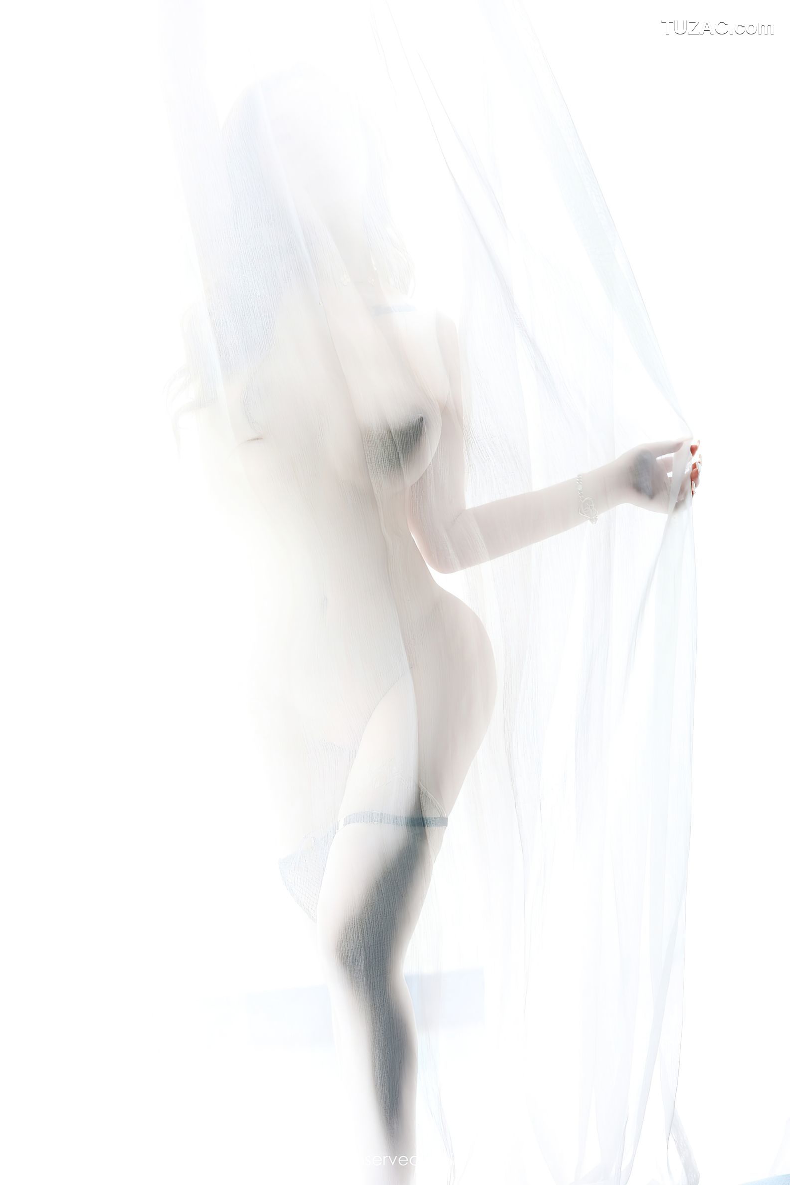 XiuRen秀人网-8813-小海臀Rena-浅色连衣短裙黑色丁字裤-2024.07.05