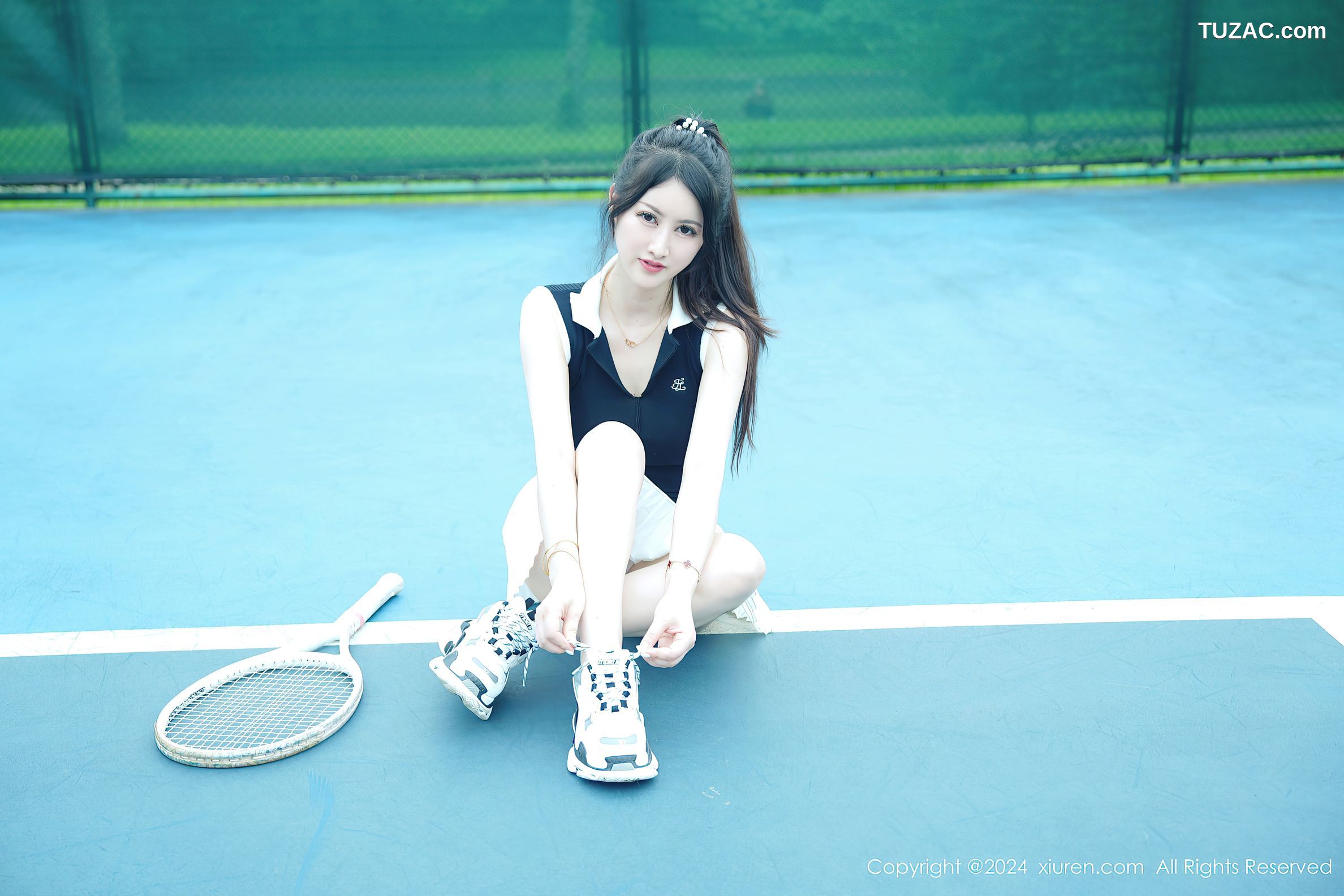 XiuRen秀人网-8821-诗诗kiki-网球场地运动T恤凸点-2024.07.08