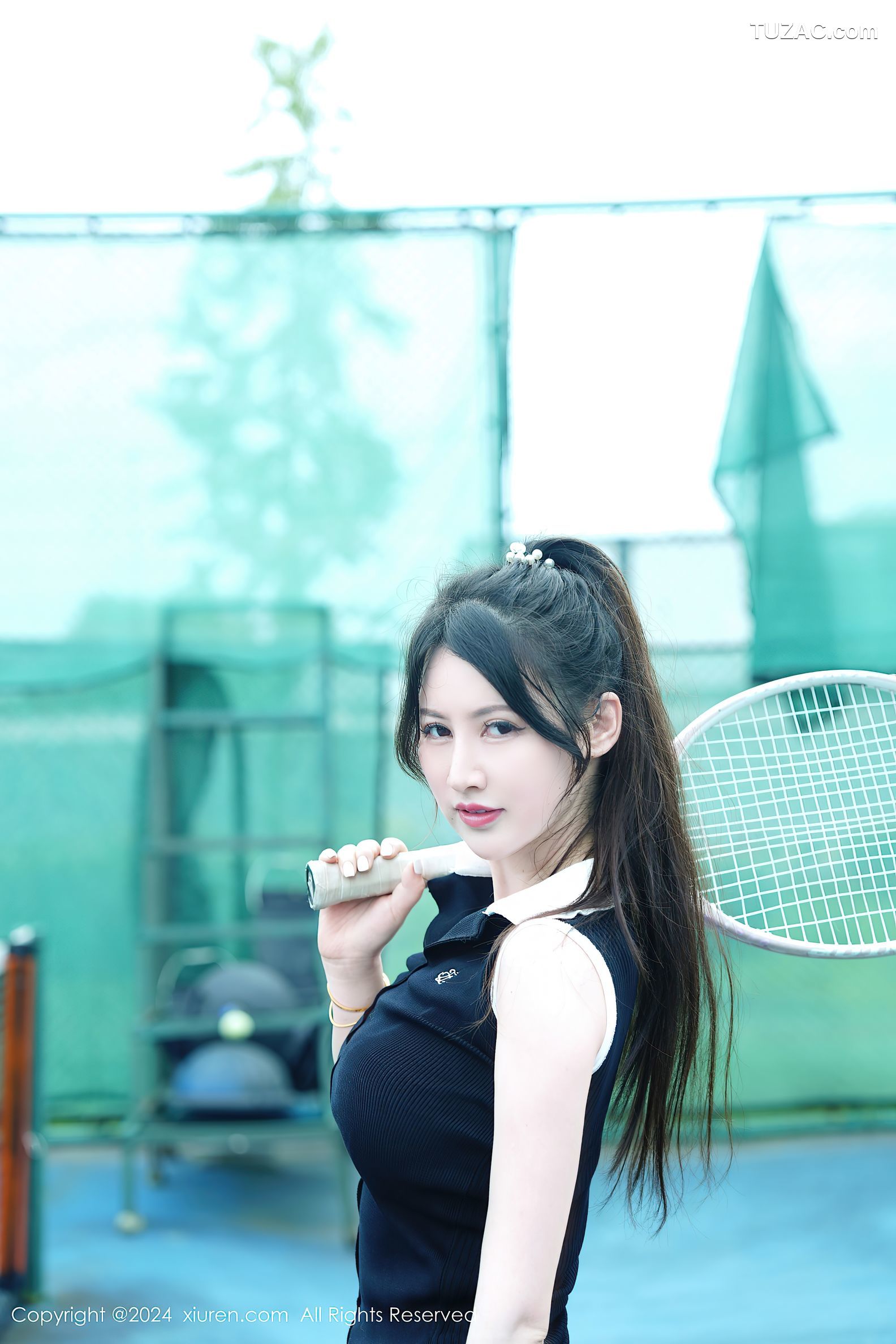 XiuRen秀人网-8821-诗诗kiki-网球场地运动T恤凸点-2024.07.08