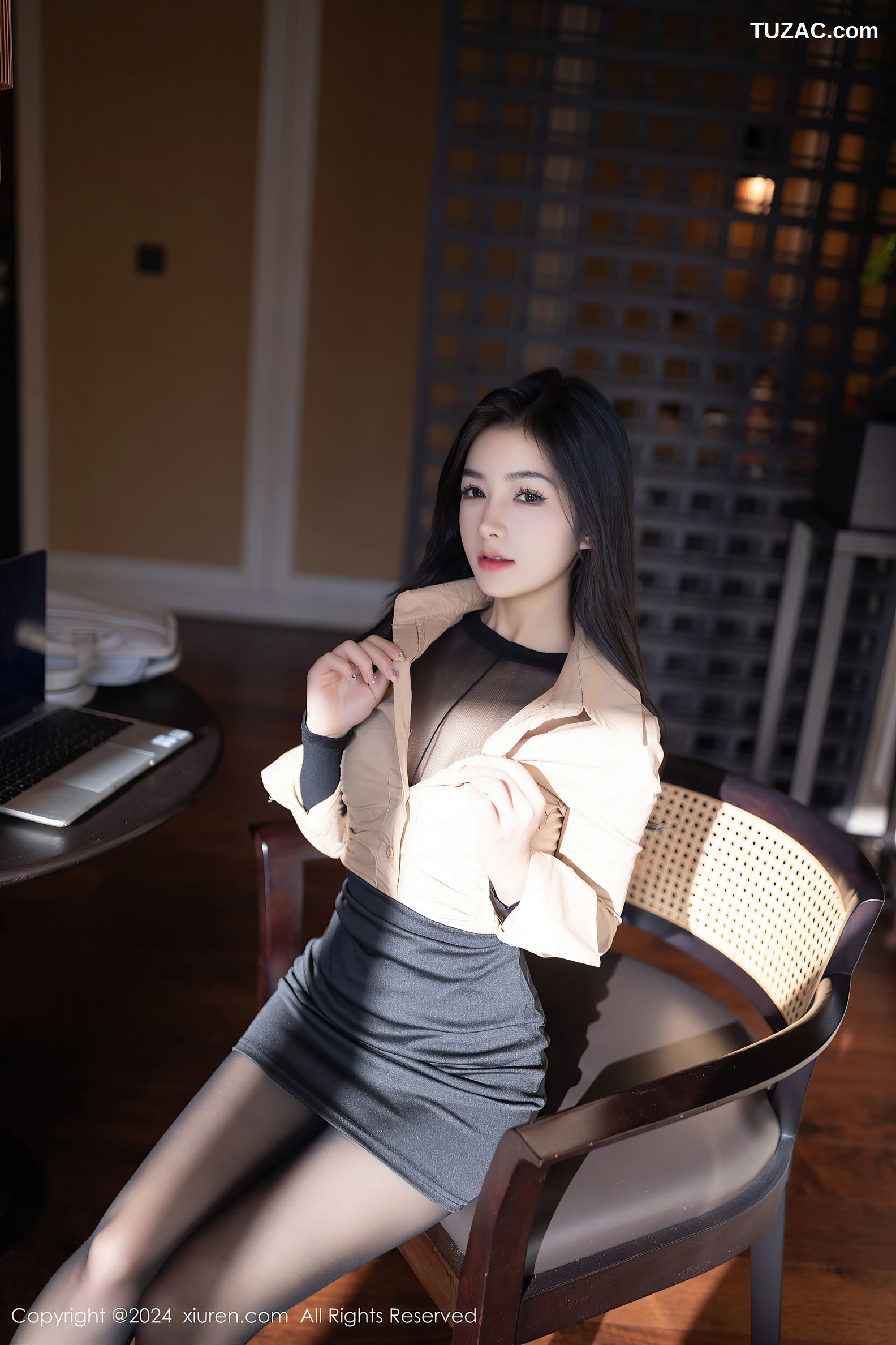 XiuRen秀人网-8835-谭小灵-OL衬衫短裙黑纱透视情趣连体内衣爆乳-2024.07.10
