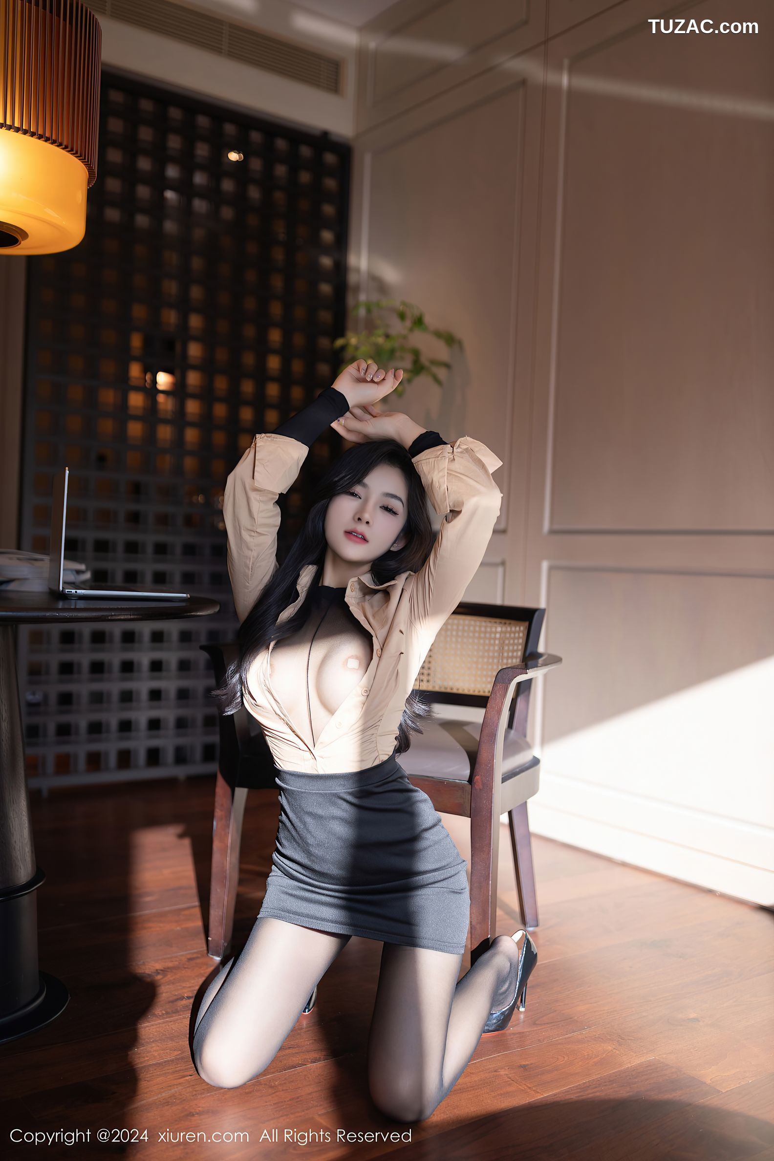 XiuRen秀人网-8835-谭小灵-OL衬衫短裙黑纱透视情趣连体内衣爆乳-2024.07.10