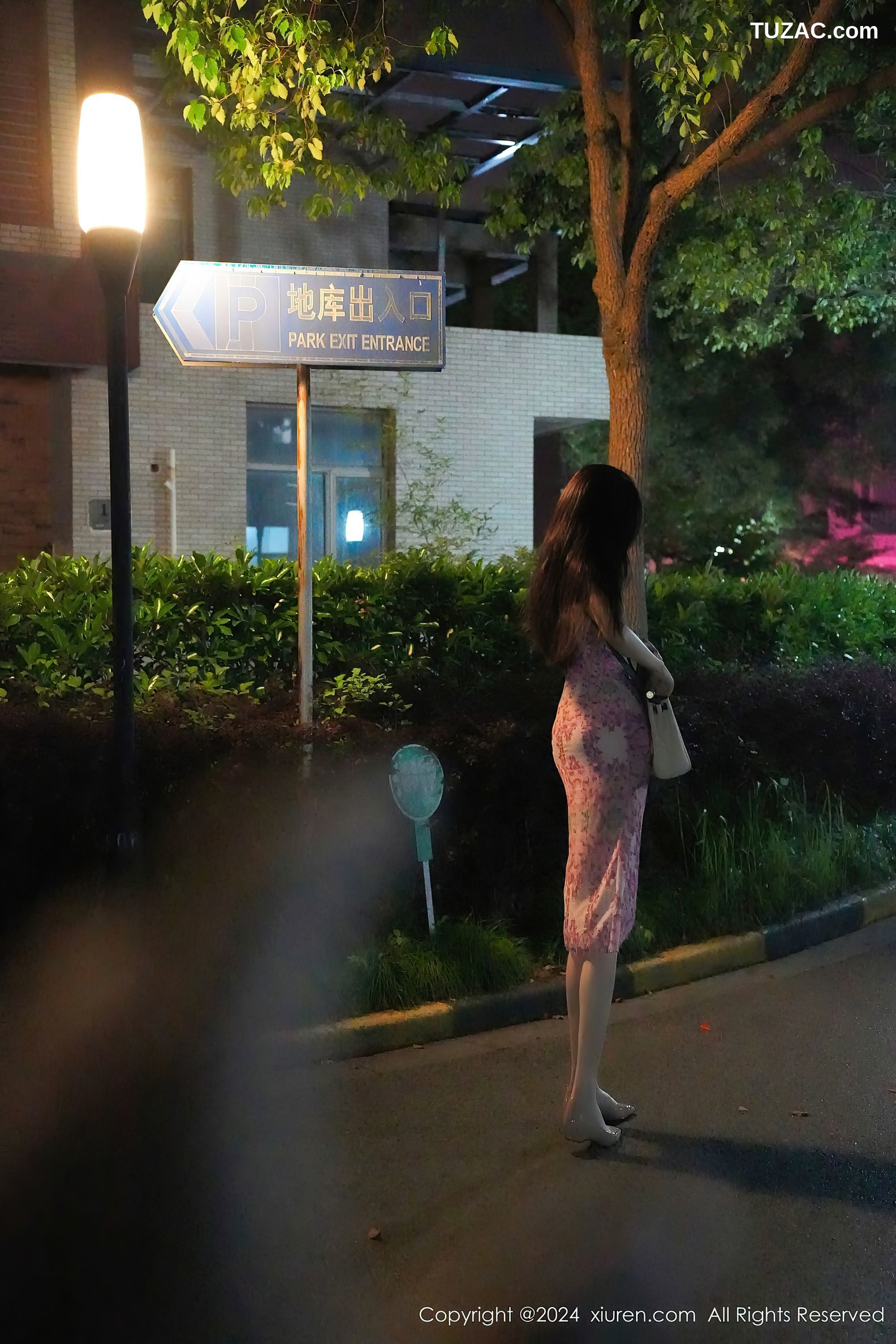 XiuRen秀人网-8855-Erikaki-尾随迷奸剧情-浅粉碎花裙爆乳-2024.07.12