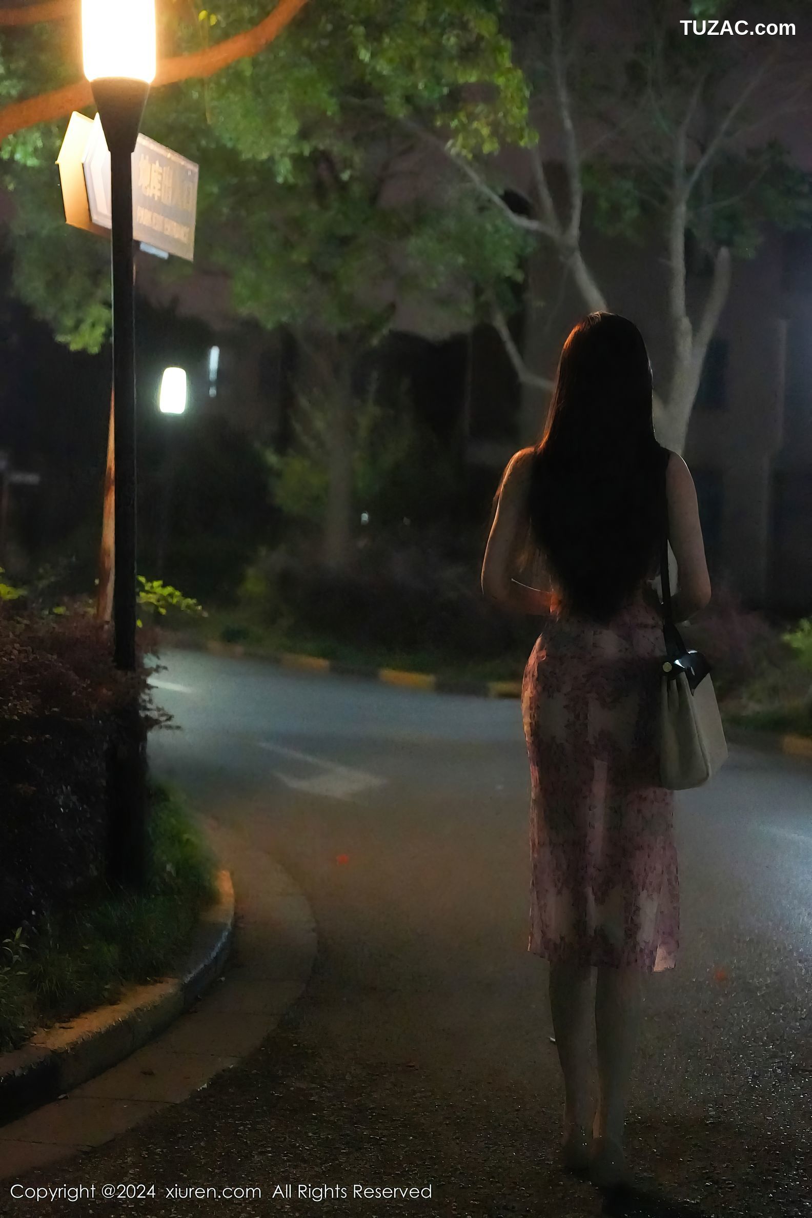 XiuRen秀人网-8855-Erikaki-尾随迷奸剧情-浅粉碎花裙爆乳-2024.07.12