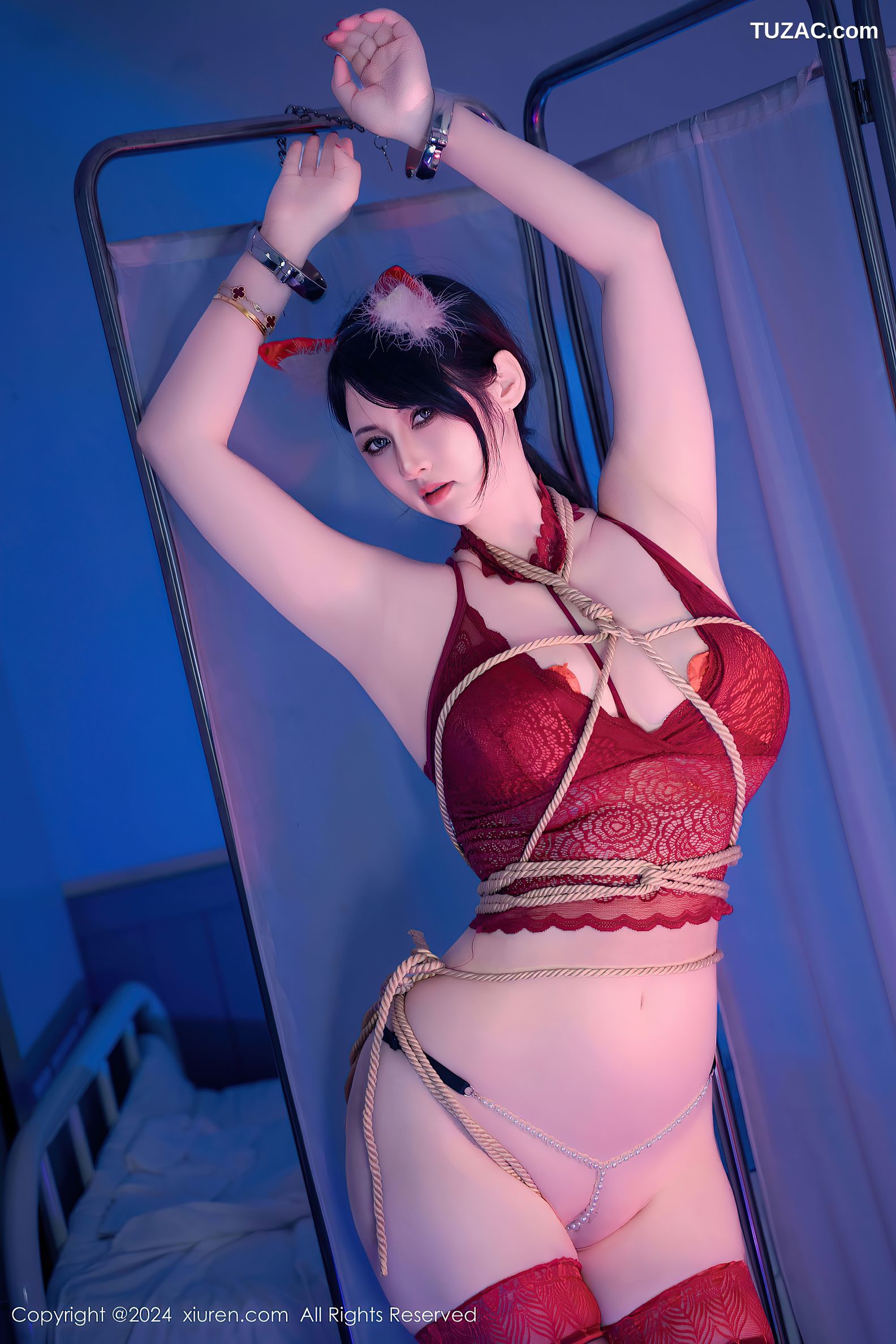 XiuRen秀人网-8859-诗诗kiki-日系保健室蓝衣护士酒红色蕾丝内衣珍珠丁字裤-2024.07.15