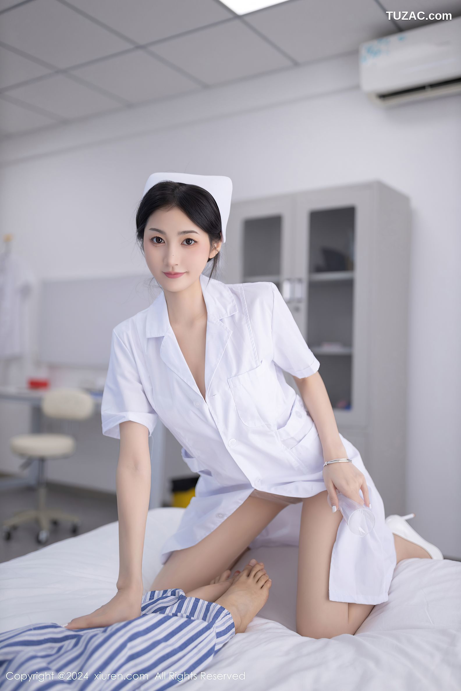 XiuRen秀人网-8897-鱼尾fish-白色护士制服白色内衣-2024.07.22