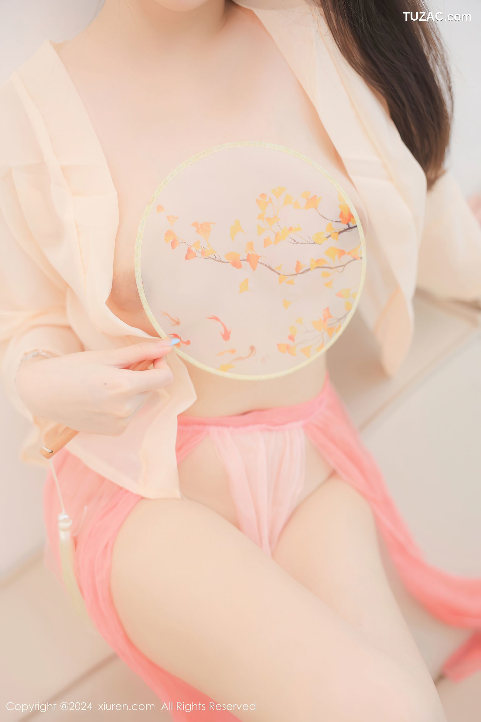 XiuRen秀人网-8906-软软酱-古风粉纱裙淡粉肚兜爆乳-2024.07.24