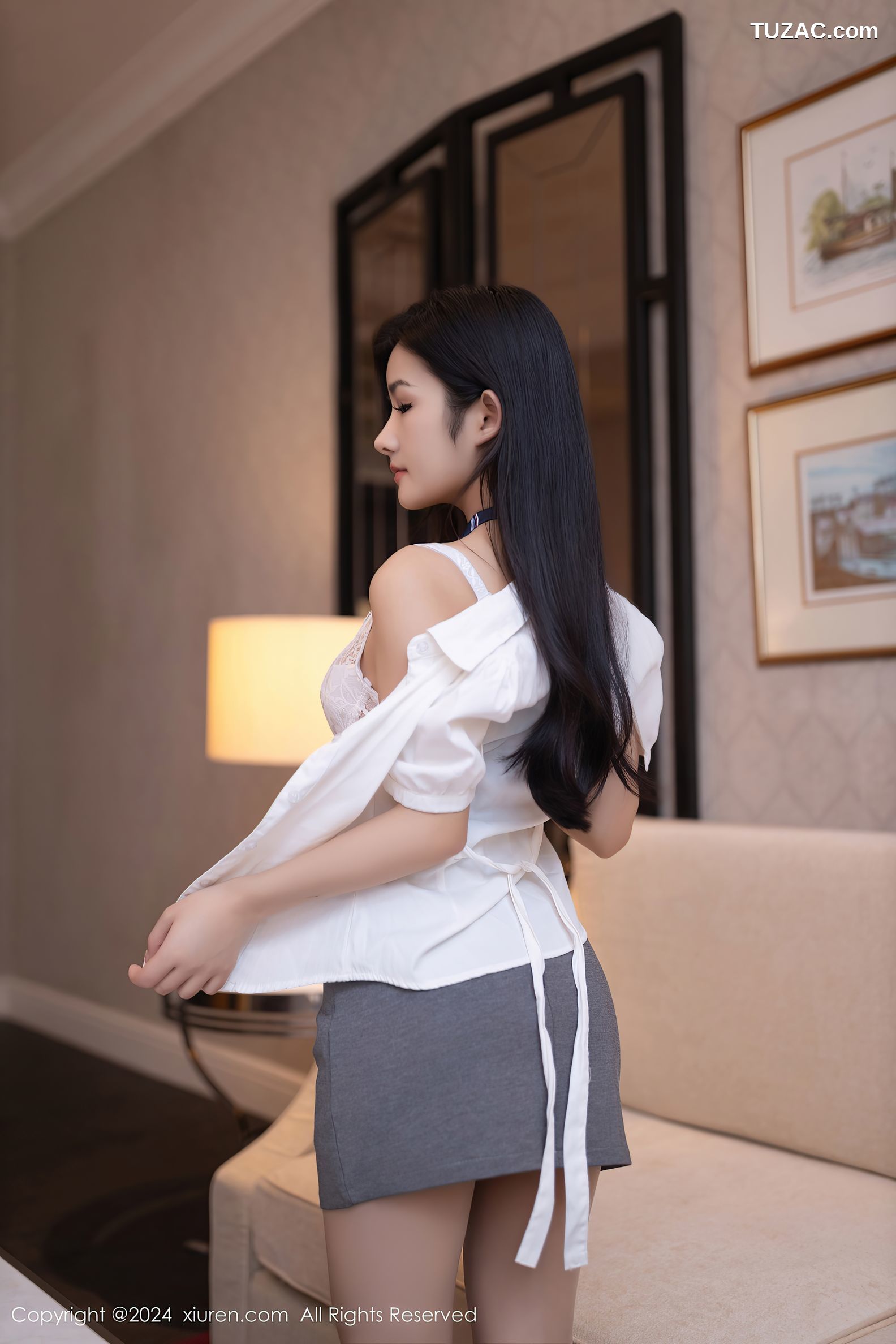 XiuRen秀人网-8910-谭小灵-女学生白衬衫灰短裙援交调教-2024.07.24