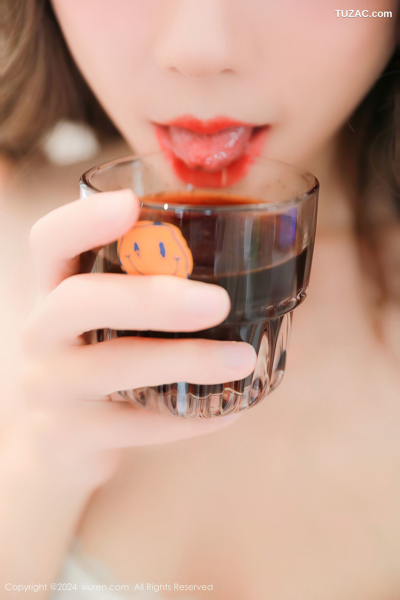 XiuRen秀人网-8964-桃妖夭-超短牛仔裤白色吊带爆乳-2024.08.02