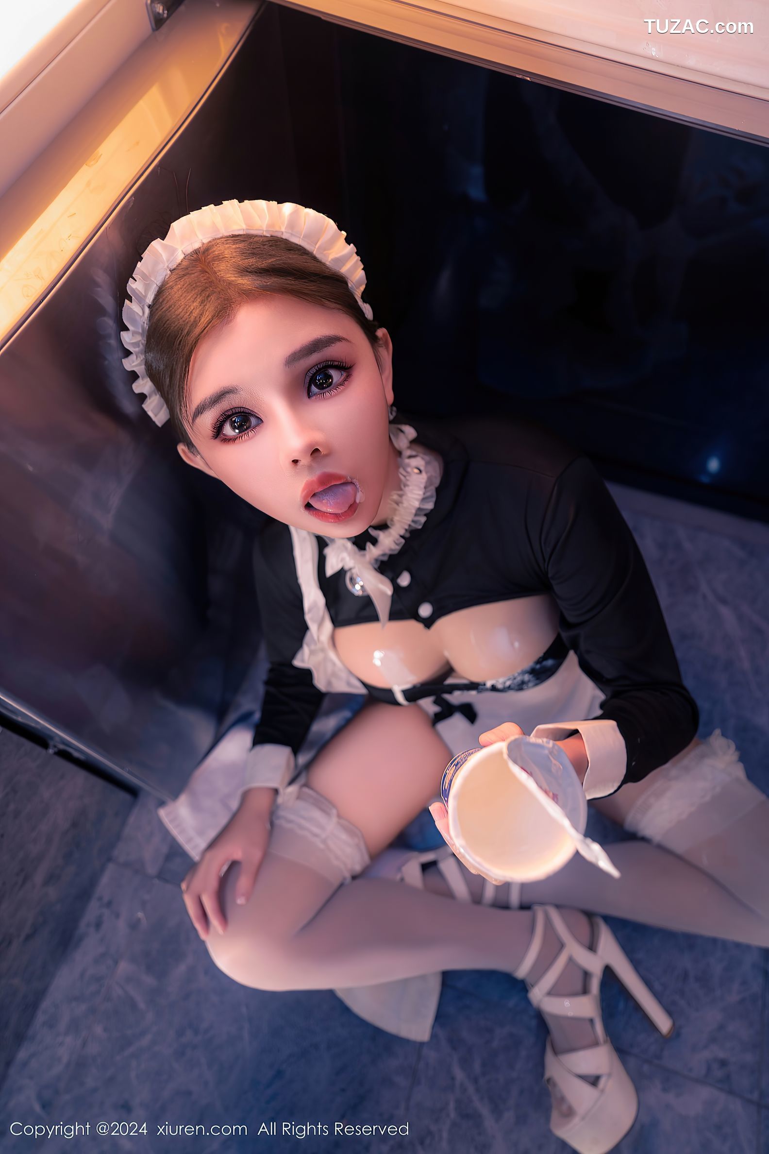 XiuRen秀人网-8966-小童颜-首套-爆乳女仆厨房-2024.08.05