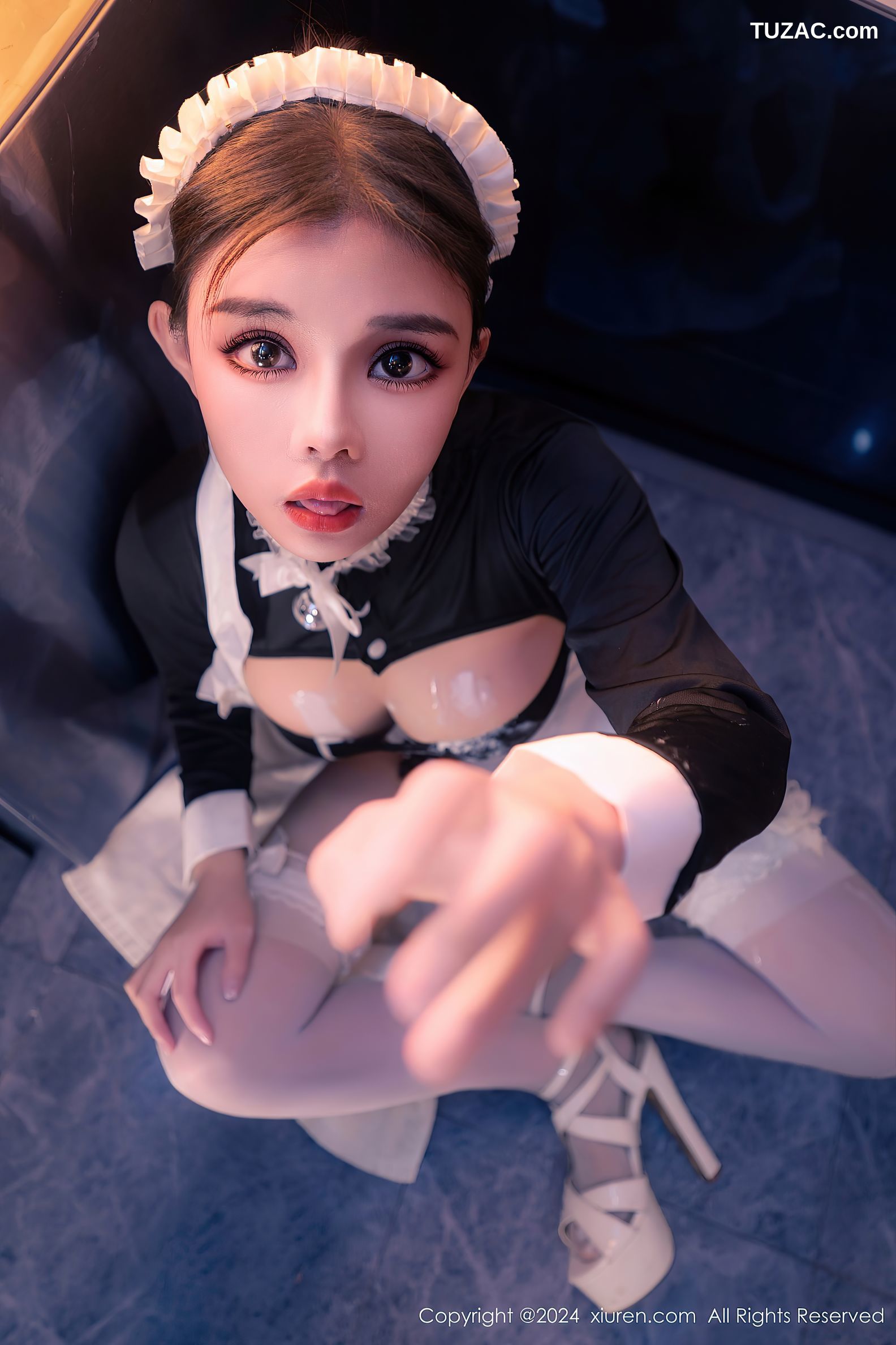 XiuRen秀人网-8966-小童颜-首套-爆乳女仆厨房-2024.08.05