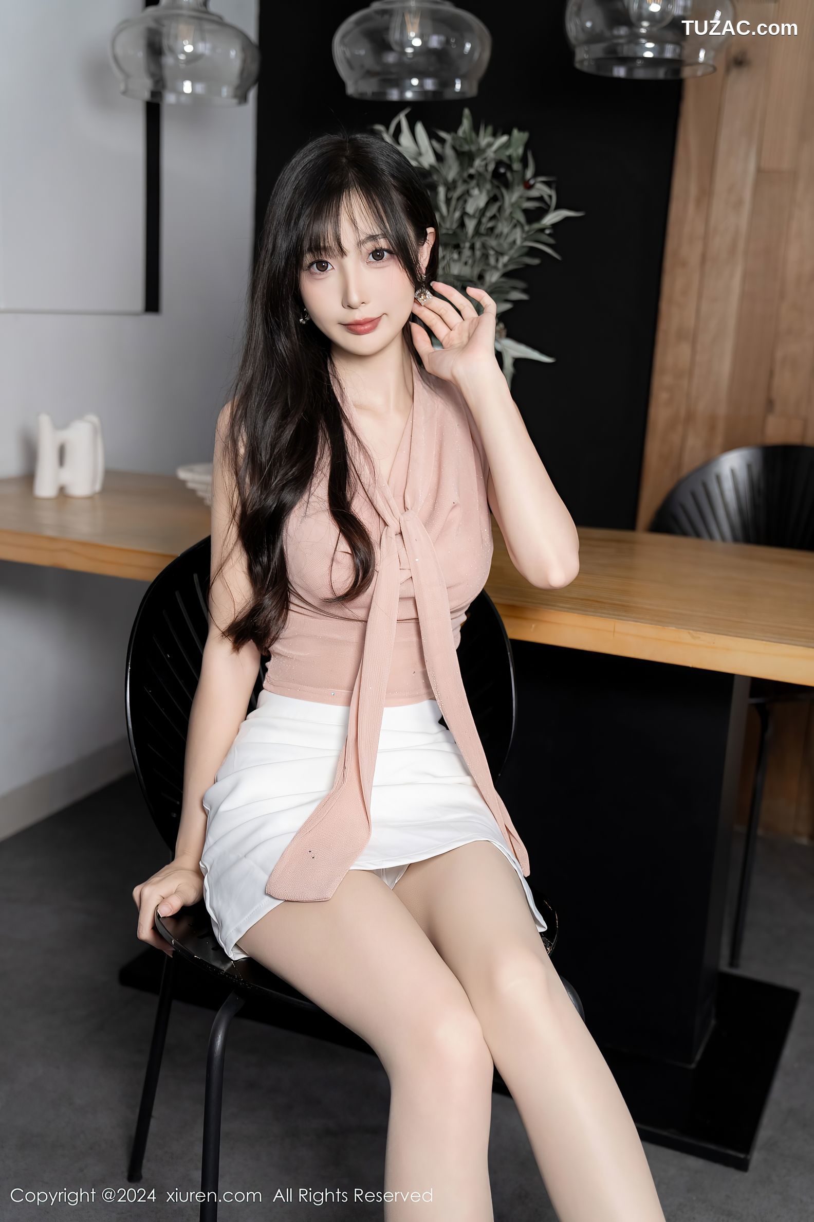 XiuRen秀人网-8980-林星阑-淡粉T白短裙-白色护士短裙制服-2024.08.07