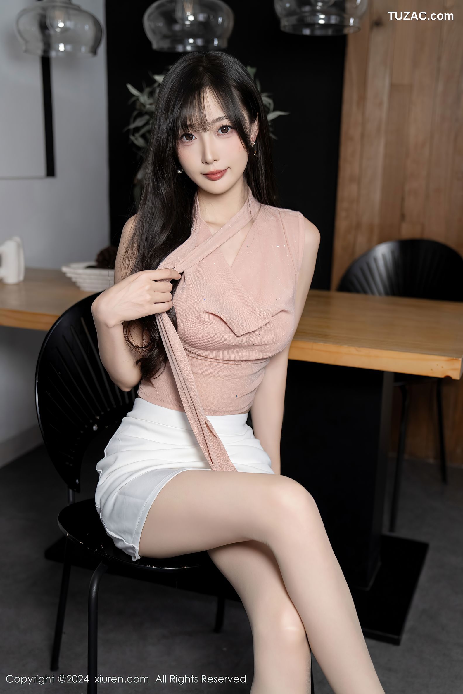 XiuRen秀人网-8980-林星阑-淡粉T白短裙-白色护士短裙制服-2024.08.07