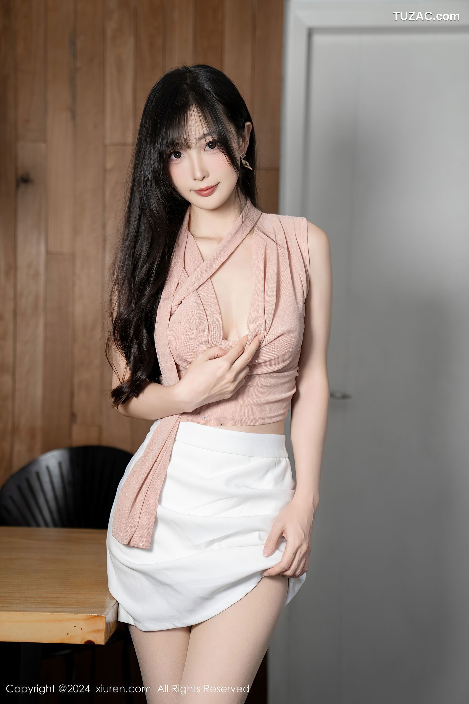 XiuRen秀人网-8980-林星阑-淡粉T白短裙-白色护士短裙制服-2024.08.07