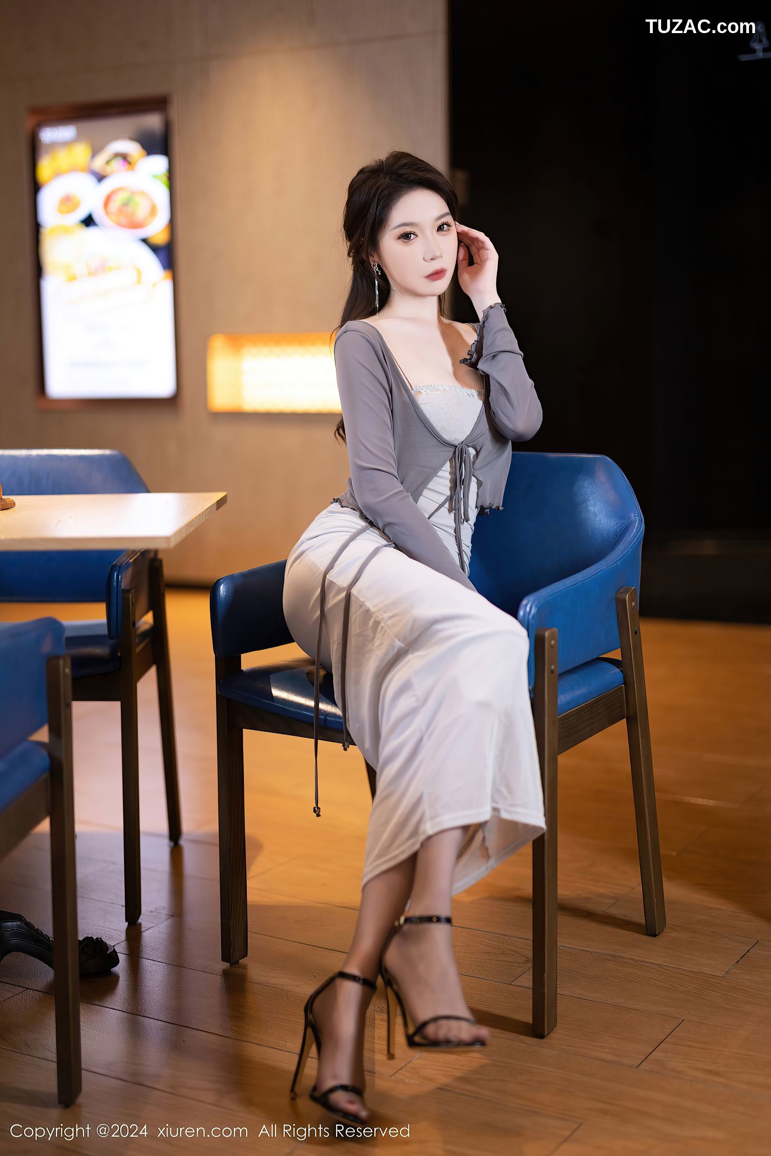 XiuRen秀人网-9007-梦心玥-灰色吊带裙深灰衫灰丝-2024.08.13
