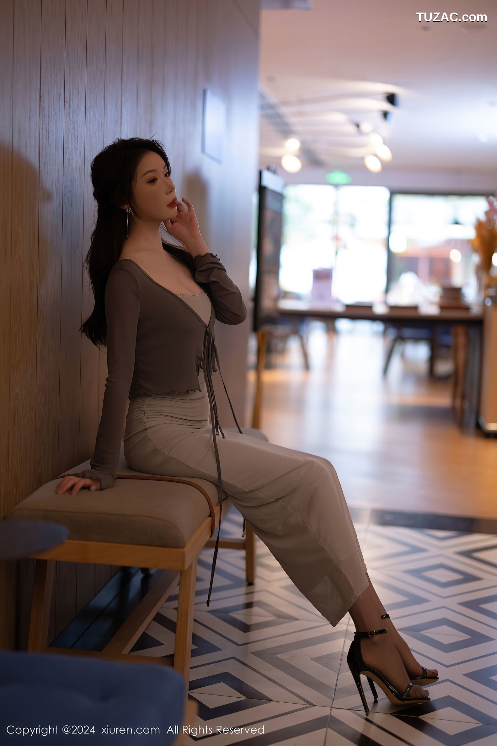 XiuRen秀人网-9007-梦心玥-灰色吊带裙深灰衫灰丝-2024.08.13