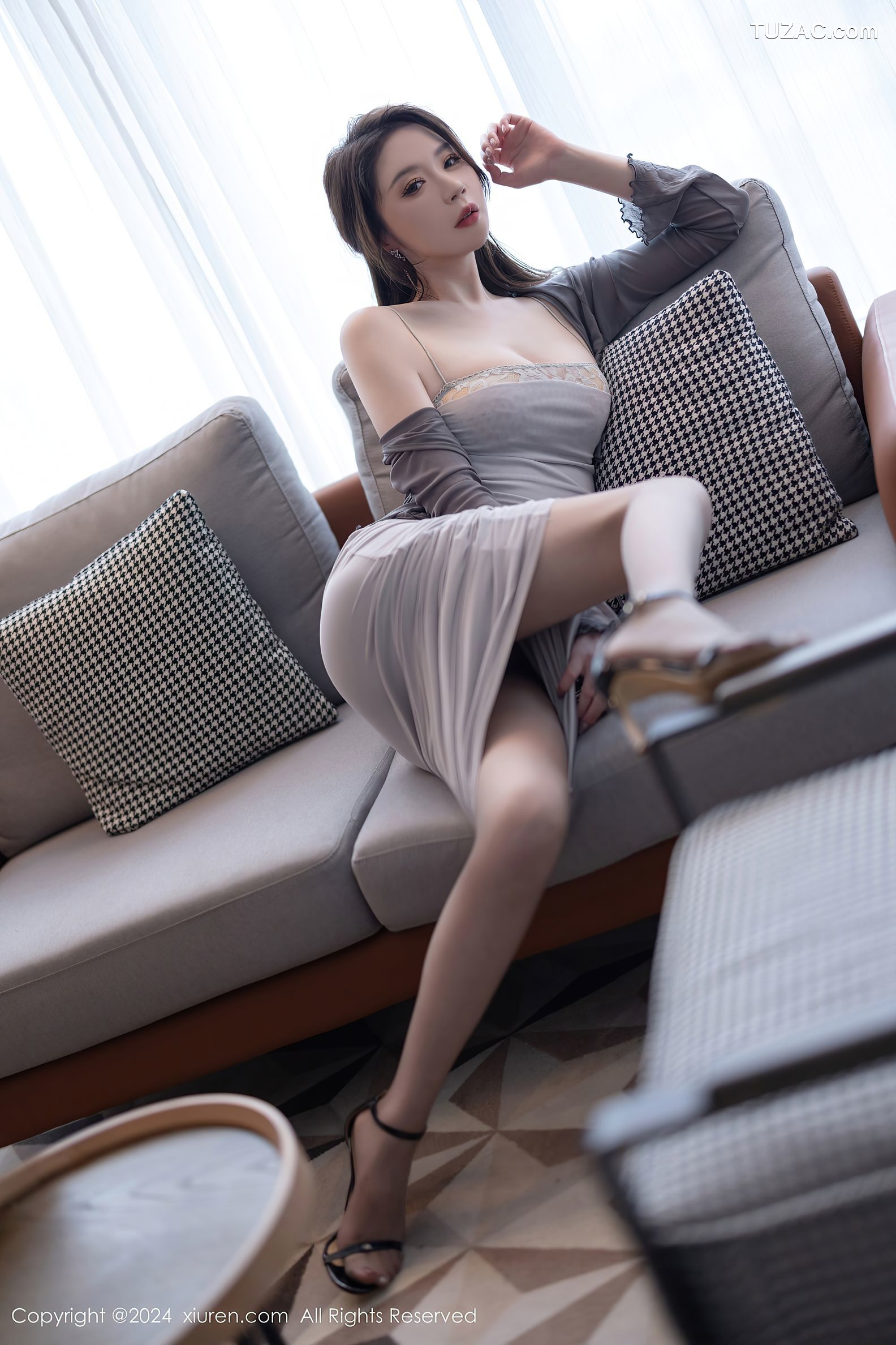 XiuRen秀人网-9007-梦心玥-灰色吊带裙深灰衫灰丝-2024.08.13