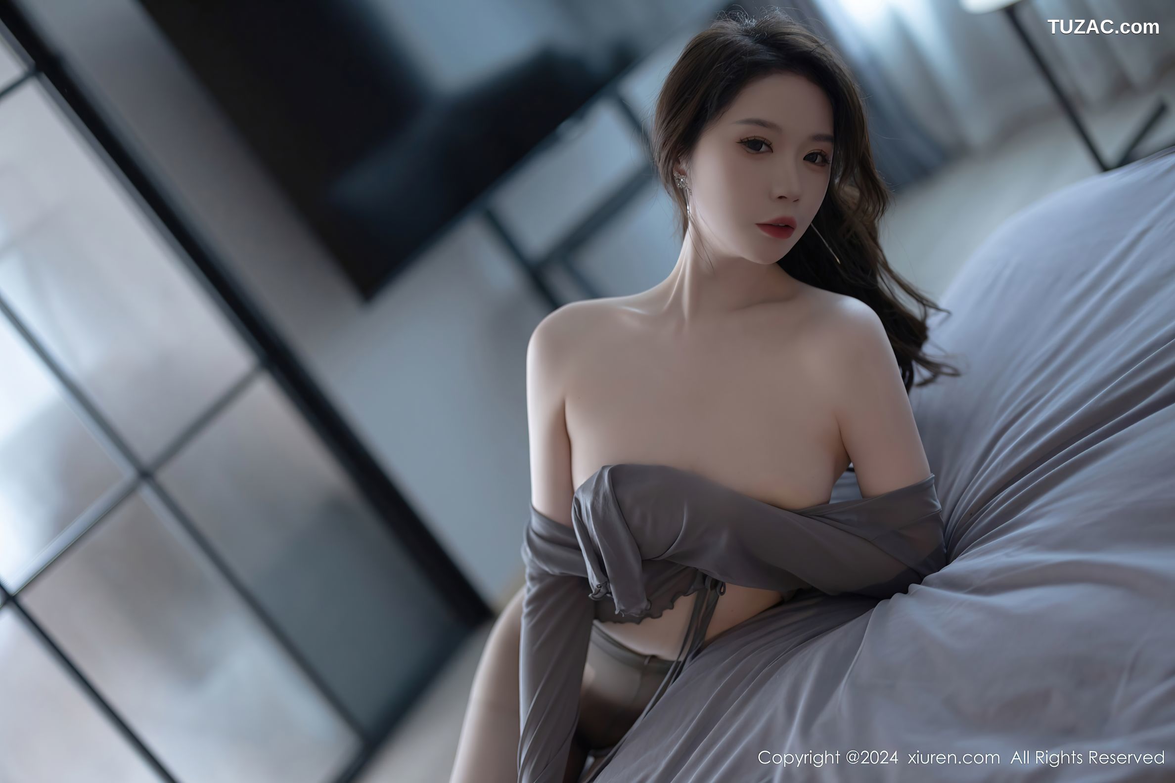 XiuRen秀人网-9007-梦心玥-灰色吊带裙深灰衫灰丝-2024.08.13